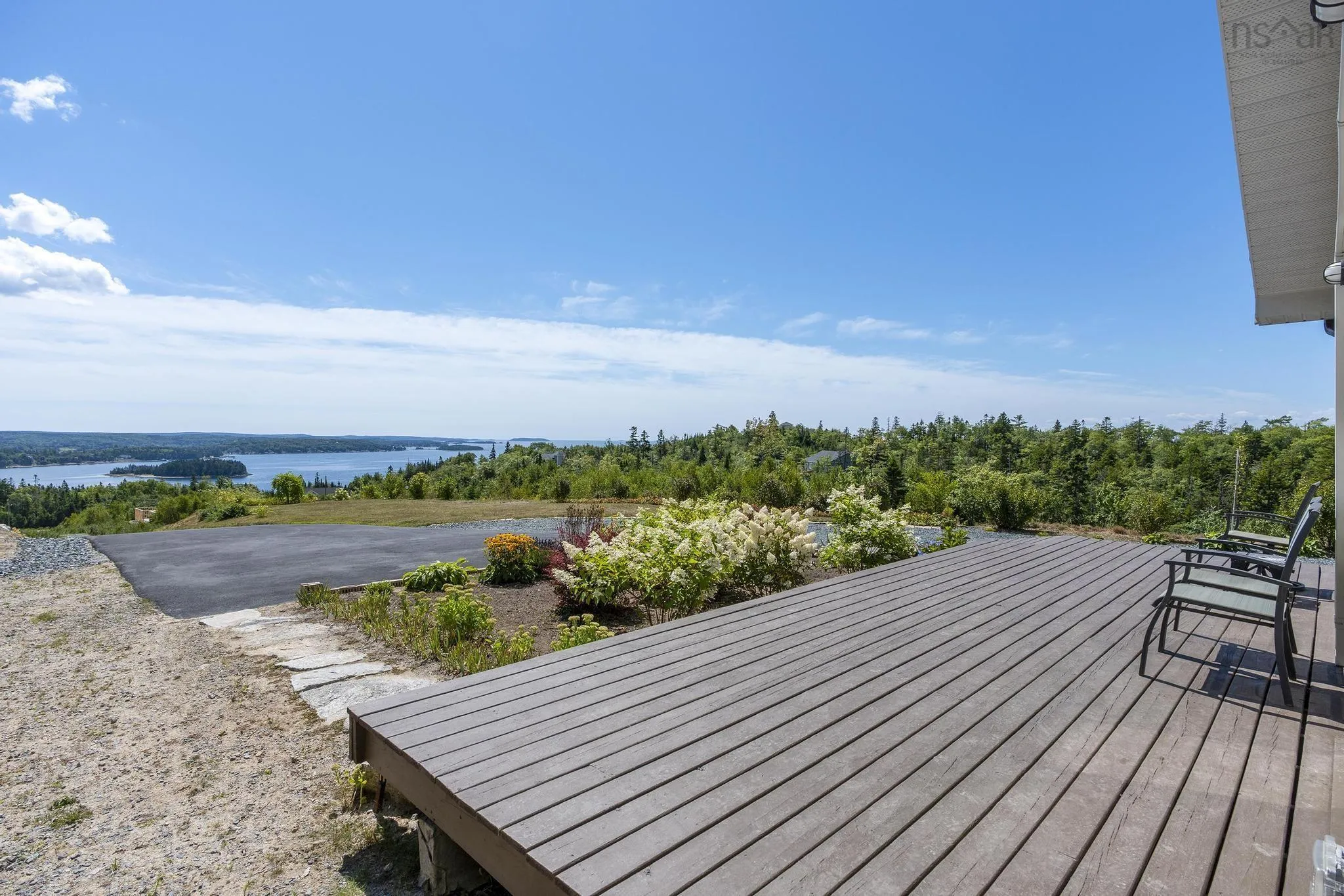 166 Hillside Drive, Boutiliers Point, NS B3Z 1W8, 2 Bedrooms Bedrooms, ,1 BathroomBathrooms,Residential,For Sale,Hillside,202521594