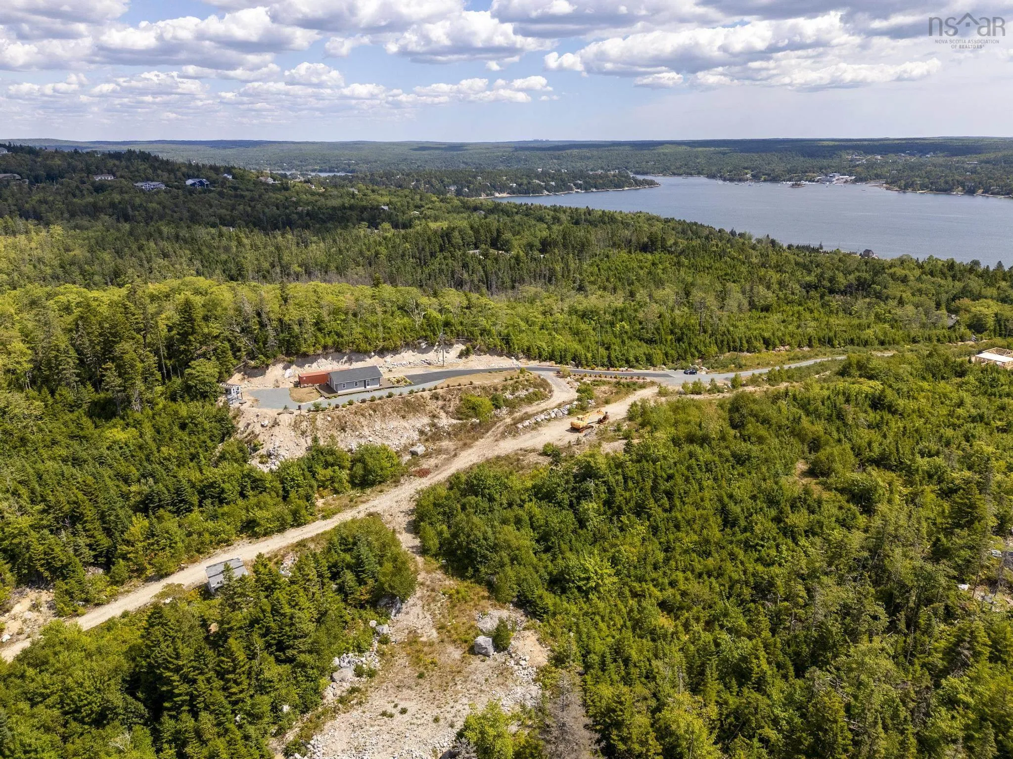 166 Hillside Drive, Boutiliers Point, NS B3Z 1W8, 2 Bedrooms Bedrooms, ,1 BathroomBathrooms,Residential,For Sale,Hillside,202521594