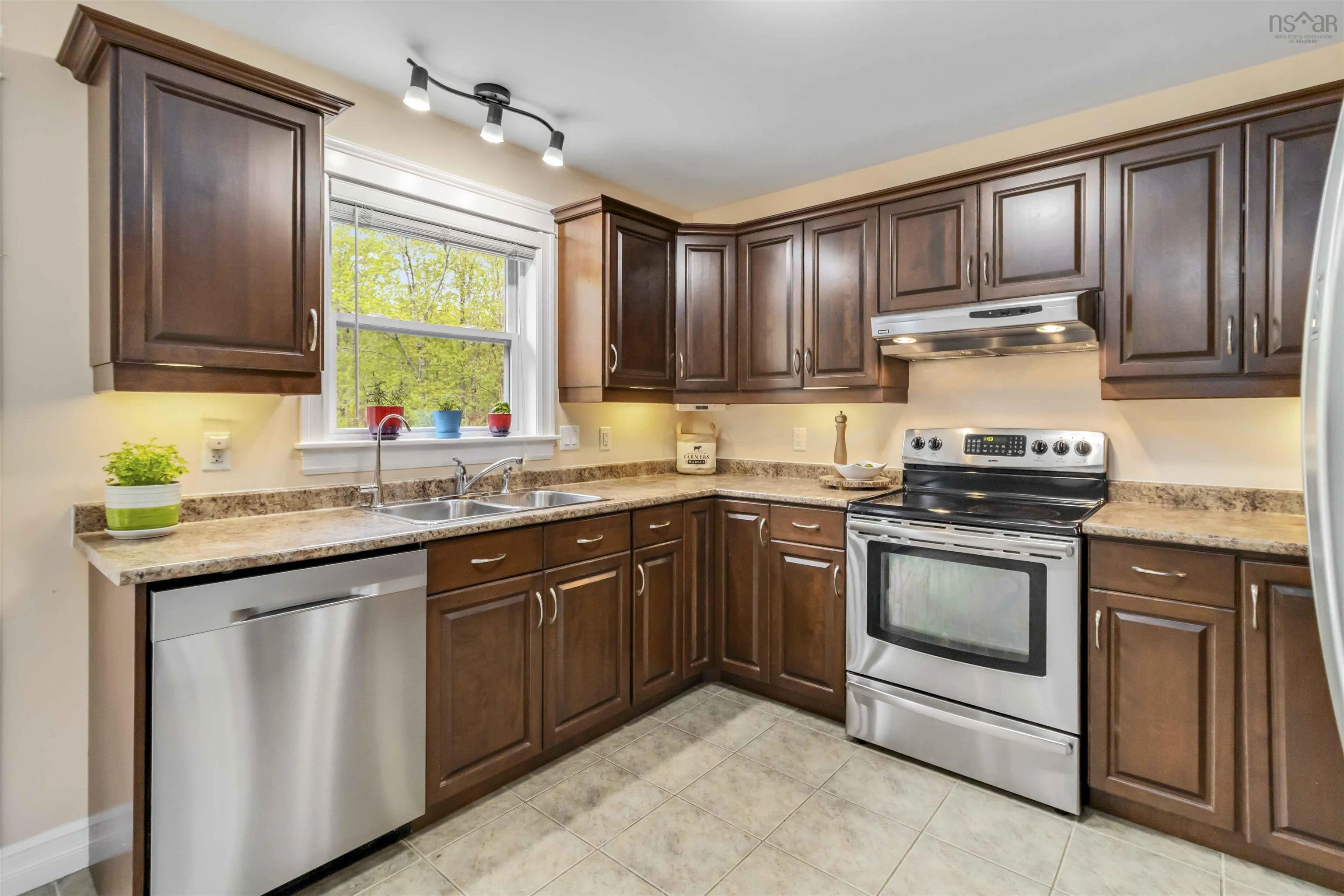 130 Tomahawk Run, Hammonds Plains, NS B4B 1Z5, 4 Bedrooms Bedrooms, ,2 BathroomsBathrooms,Residential,For Sale,Tomahawk,202511940