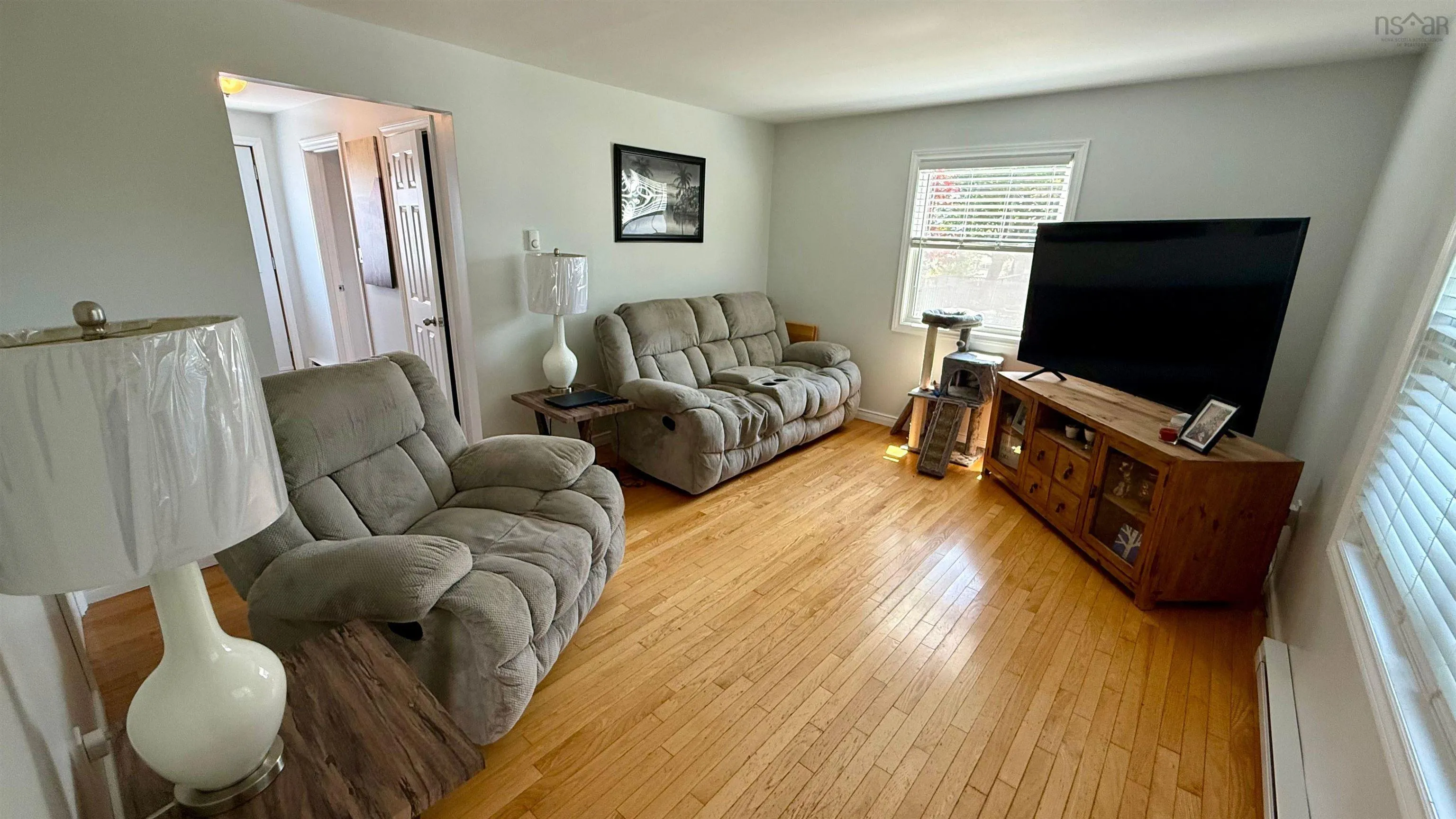 20 Parade Street, Yarmouth, NS B5A 3A4, 3 Bedrooms Bedrooms, ,2 BathroomsBathrooms,Residential,For Sale,Parade,202519682
