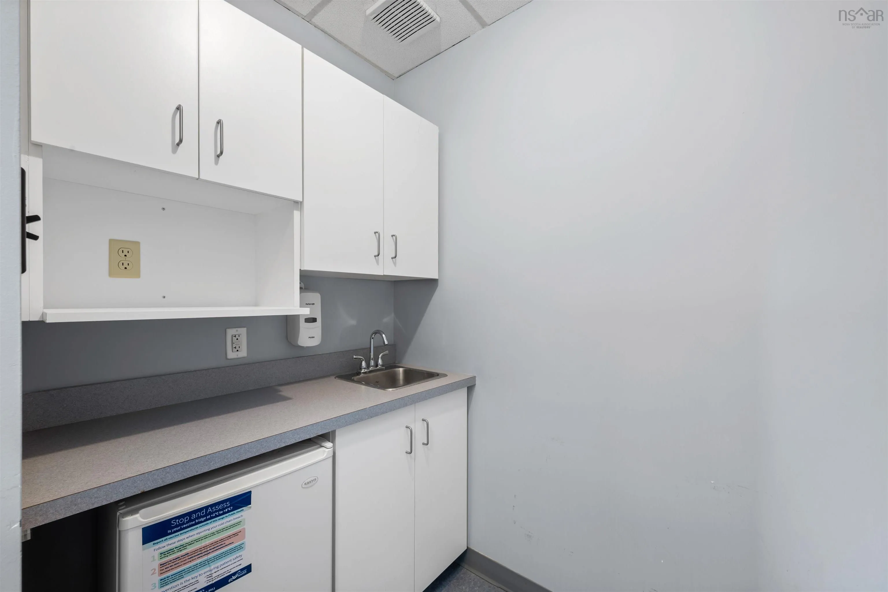705-5991 Spring Garden Road, Halifax Ns B3h 1y6, ,Commercial Sale,For Sale,Spring Garden,202428561