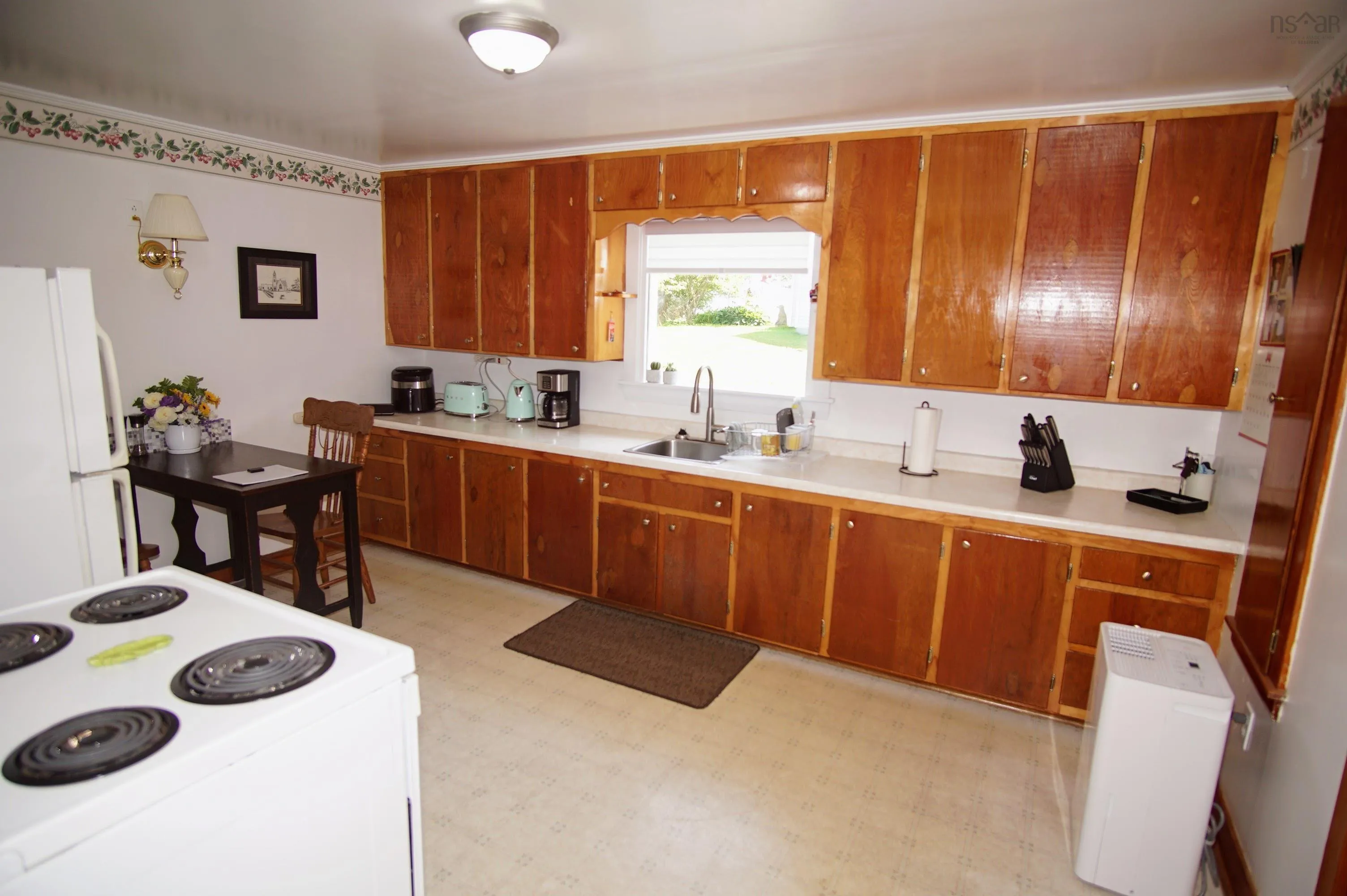 504 Highway 335, West Pubnico, NS B0W 3S0, 2 Bedrooms Bedrooms, ,1 BathroomBathrooms,Residential,For Sale,Highway 335,202518938
