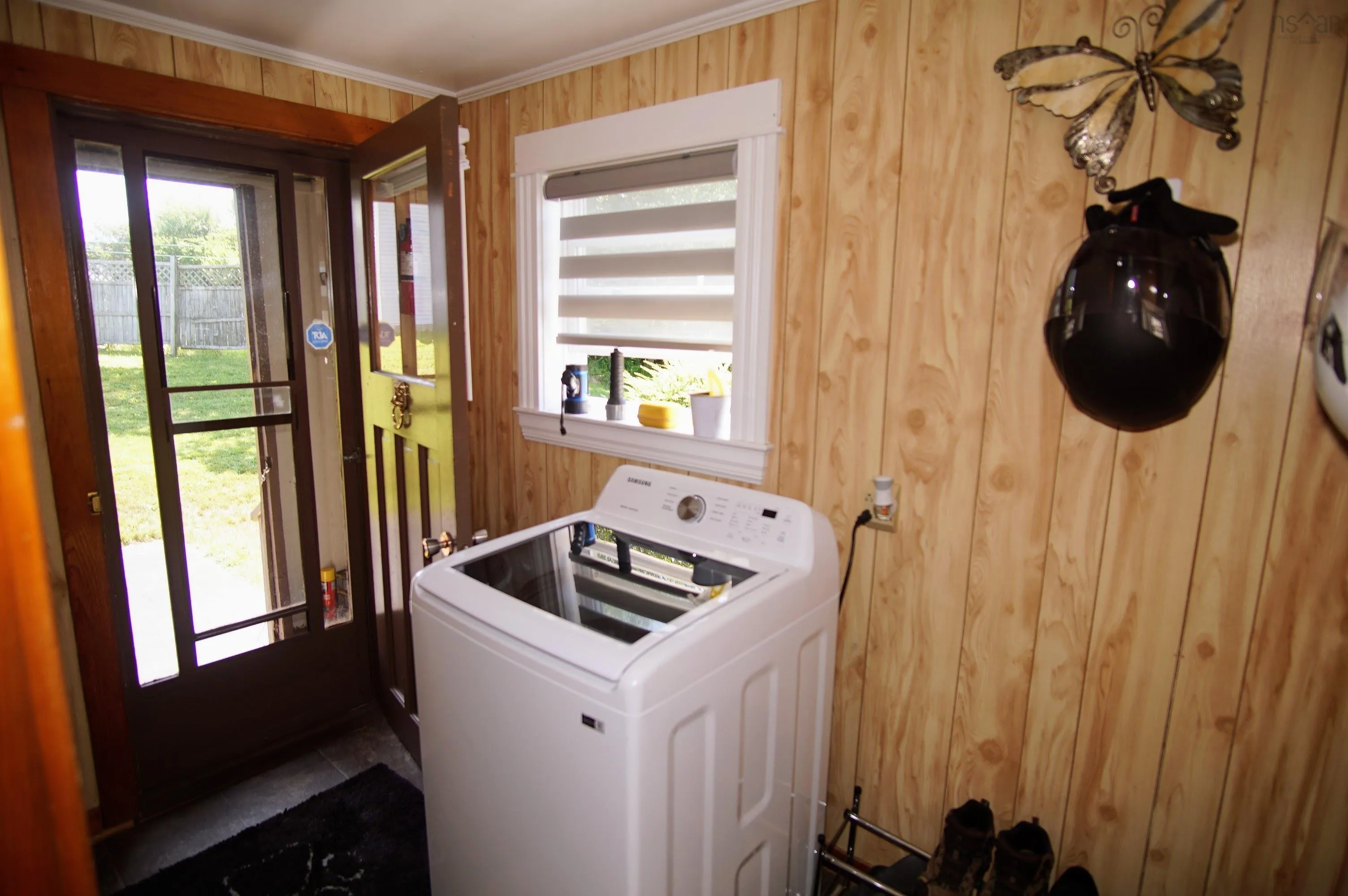 504 Highway 335, West Pubnico, NS B0W 3S0, 2 Bedrooms Bedrooms, ,1 BathroomBathrooms,Residential,For Sale,Highway 335,202518938
