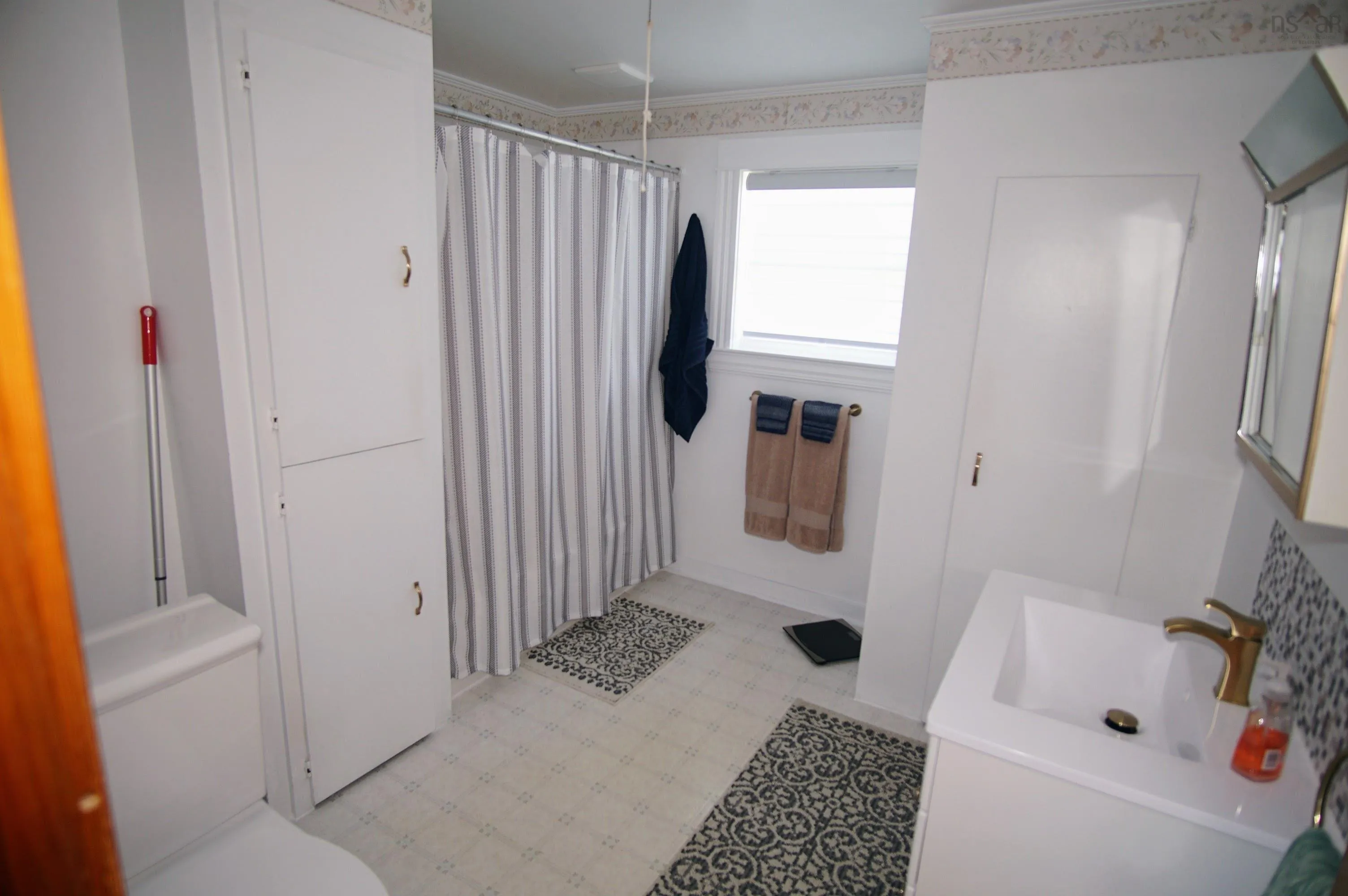 504 Highway 335, West Pubnico, NS B0W 3S0, 2 Bedrooms Bedrooms, ,1 BathroomBathrooms,Residential,For Sale,Highway 335,202518938