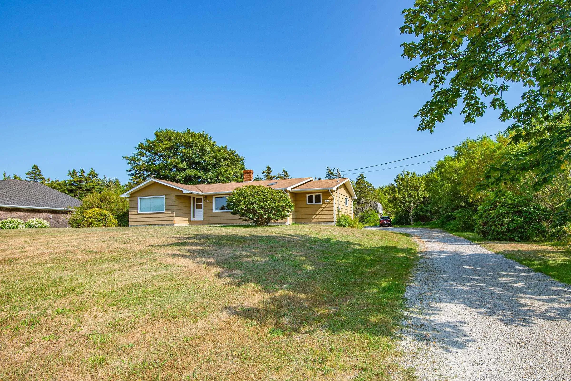 8402 Highway 1, Meteghan, NS B0W 2J0, 3 Bedrooms Bedrooms, ,2 BathroomsBathrooms,Residential,For Sale,Highway 1,202523733