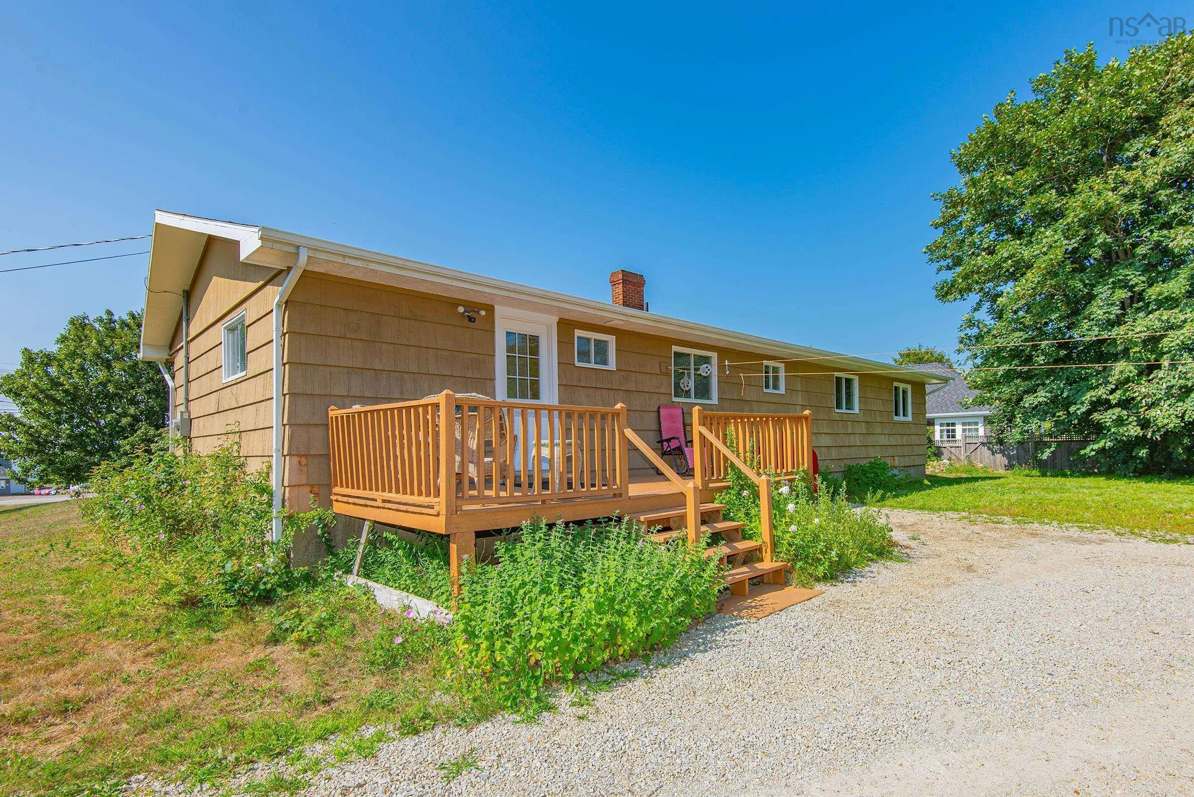 8402 Highway 1, Meteghan, NS B0W 2J0, 3 Bedrooms Bedrooms, ,2 BathroomsBathrooms,Residential,For Sale,Highway 1,202523733