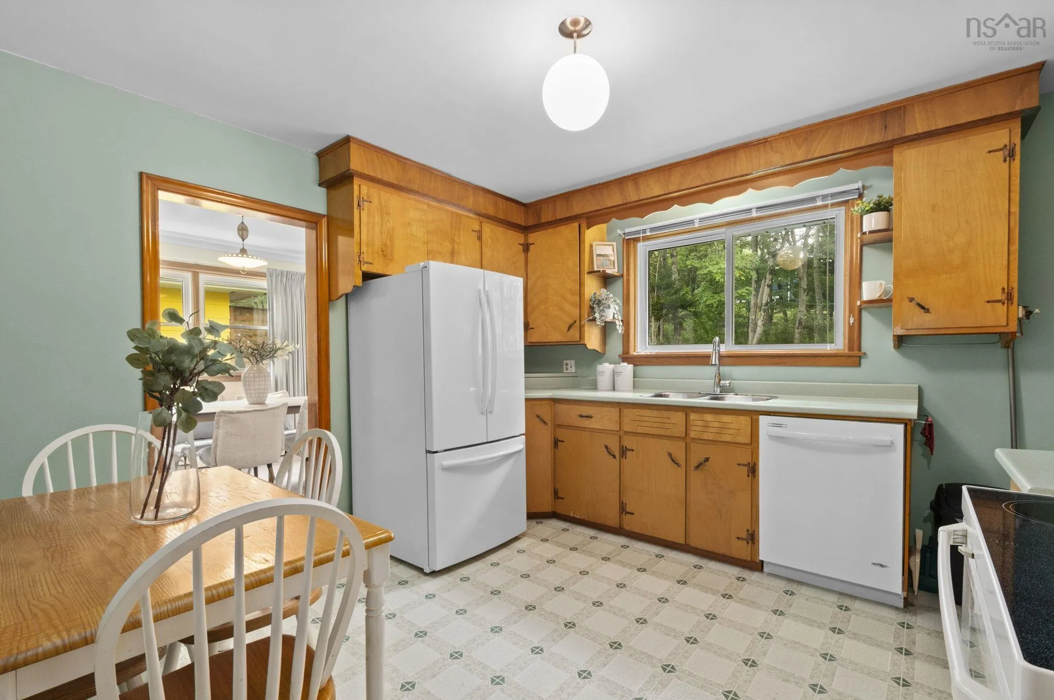 4 Broadholme Lane, Halifax, NS B3M 3B7, 4 Bedrooms Bedrooms, ,1 BathroomBathrooms,Residential,For Sale,Broadholme,202519731