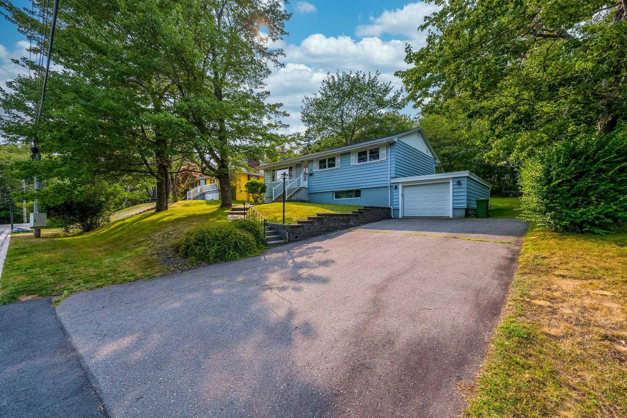 4 Broadholme Lane, Halifax, NS B3M 3B7, 4 Bedrooms Bedrooms, ,1 BathroomBathrooms,Residential,For Sale,Broadholme,202519731