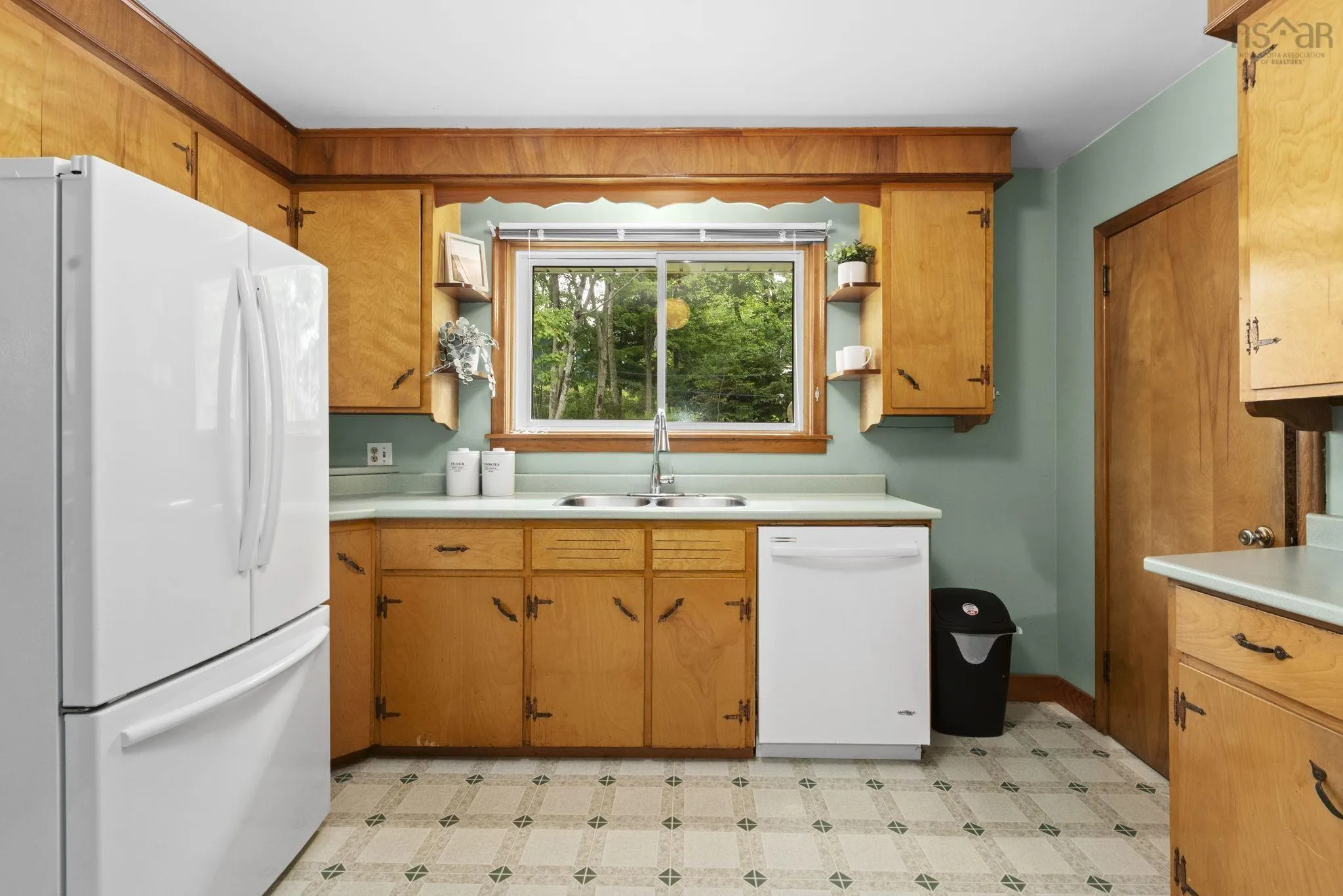4 Broadholme Lane, Halifax, NS B3M 3B7, 4 Bedrooms Bedrooms, ,1 BathroomBathrooms,Residential,For Sale,Broadholme,202519731