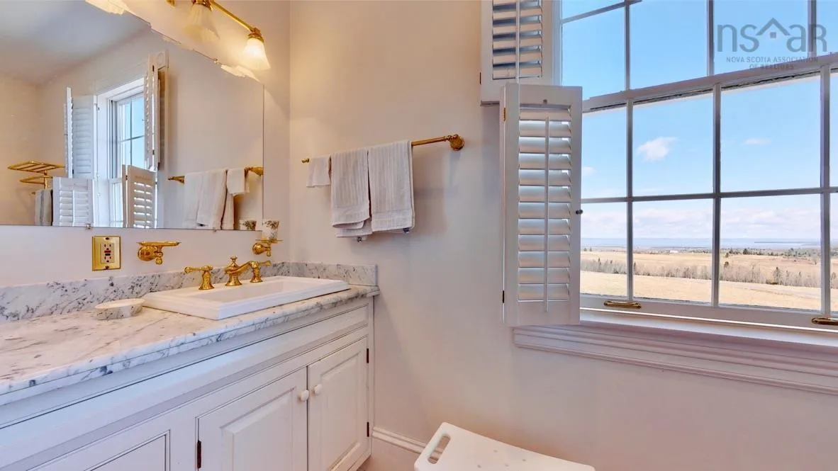 1155 Grand Pre Road, Wallbrook Ns B4p 2r3, 5 Bedrooms Bedrooms, ,5 BathroomsBathrooms,Residential,For Sale,Grand Pre,202419923
