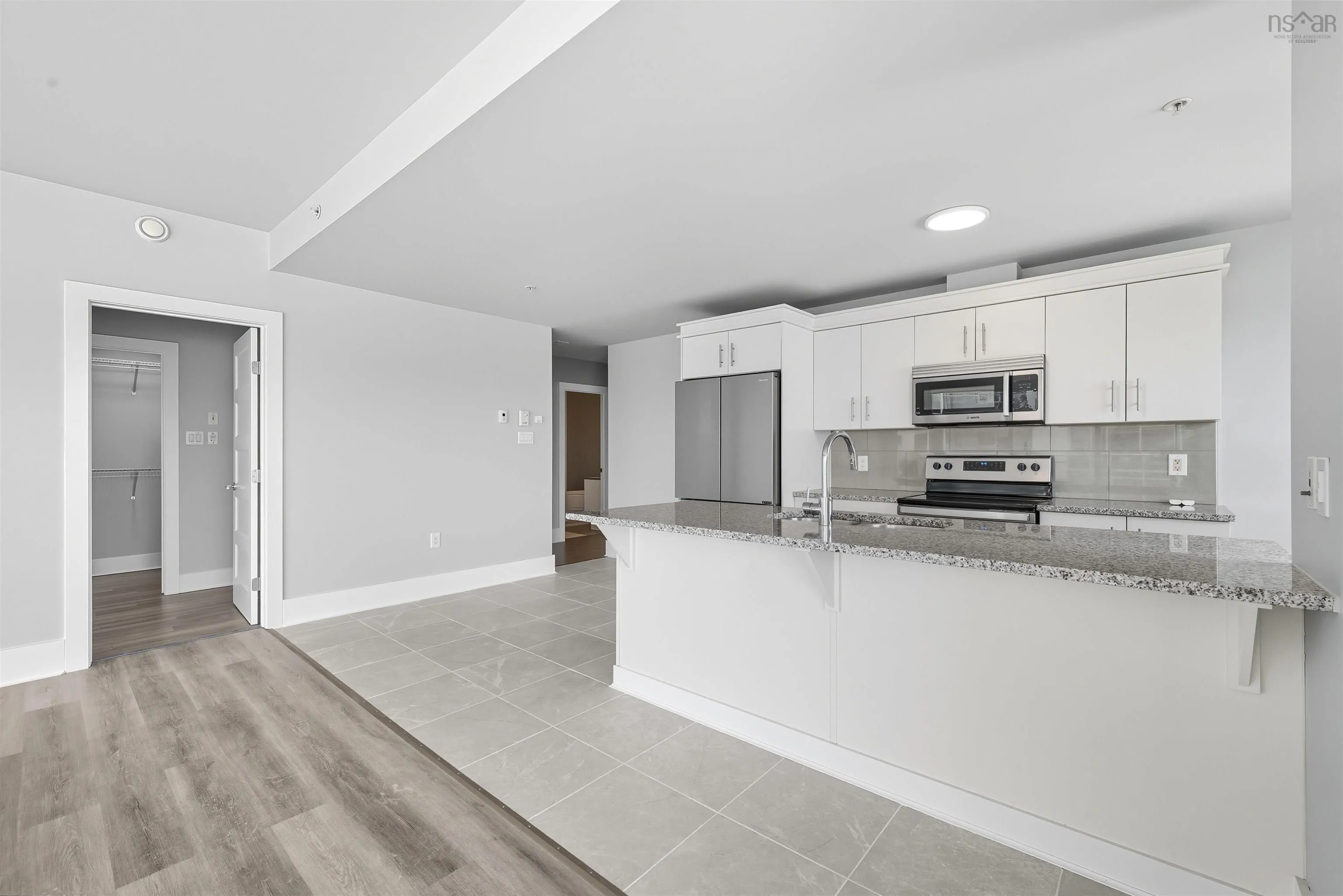 502-15 Kings Wharf Place, Dartmouth, NS B2Y 0C2, 2 Bedrooms Bedrooms, ,2 BathroomsBathrooms,Residential,For Sale,Kings Wharf Place,202525572