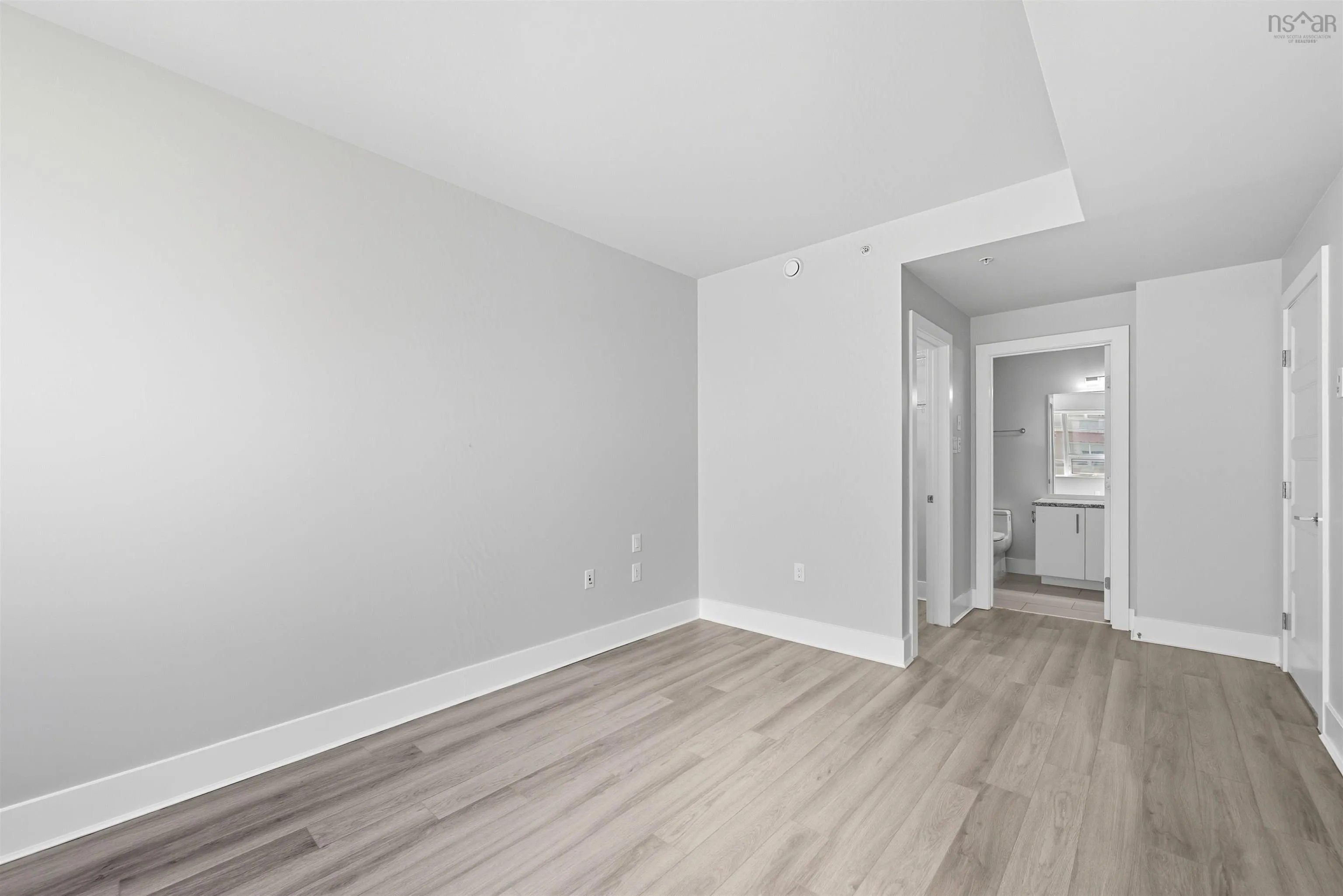 502-15 Kings Wharf Place, Dartmouth, NS B2Y 0C2, 2 Bedrooms Bedrooms, ,2 BathroomsBathrooms,Residential,For Sale,Kings Wharf Place,202525572