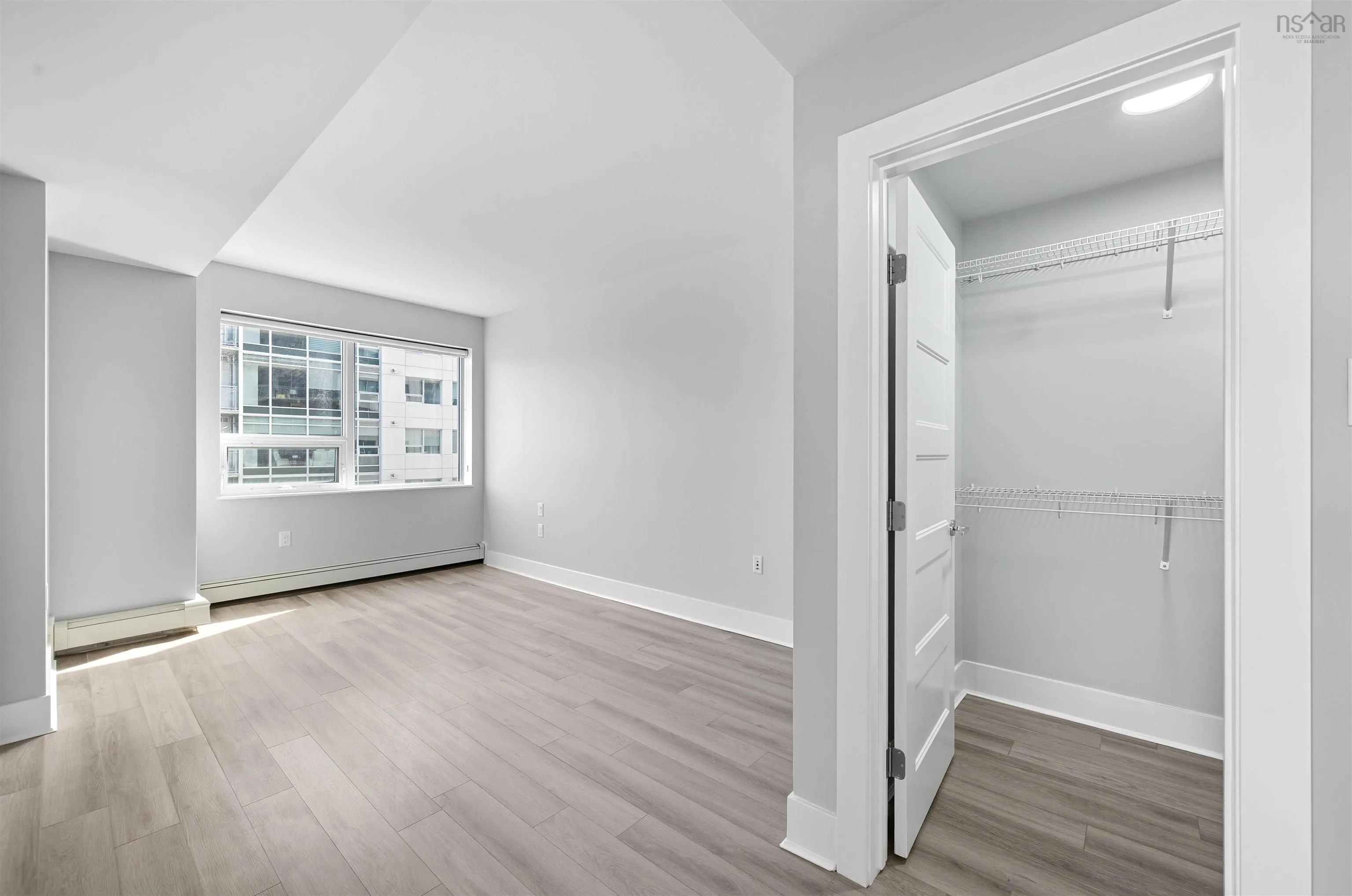 502-15 Kings Wharf Place, Dartmouth, NS B2Y 0C2, 2 Bedrooms Bedrooms, ,2 BathroomsBathrooms,Residential,For Sale,Kings Wharf Place,202525572