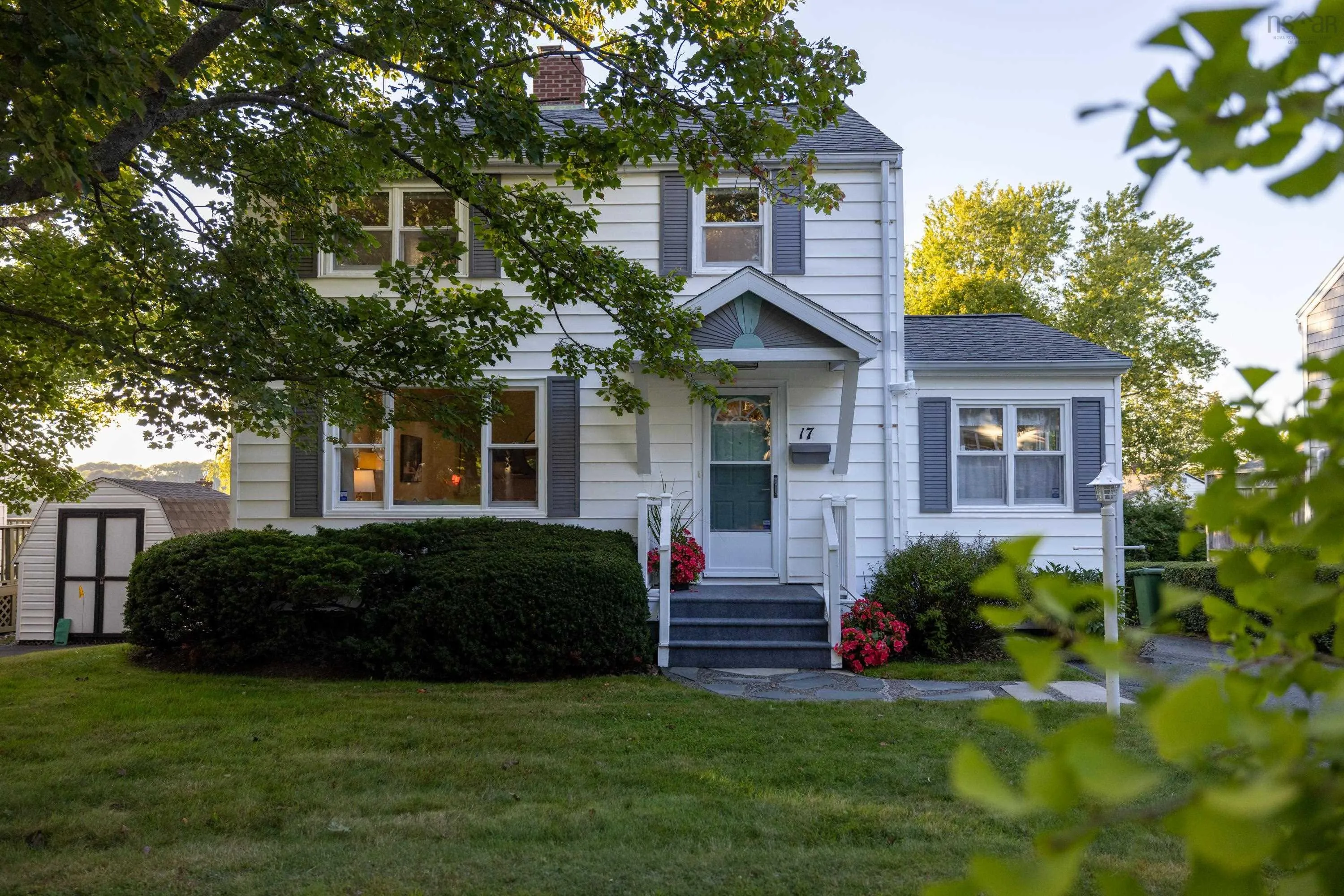 17 Canterbury Street, Dartmouth, NS B2Y 1S8, 3 Bedrooms Bedrooms, ,2 BathroomsBathrooms,Residential,For Sale,Canterbury,202523299