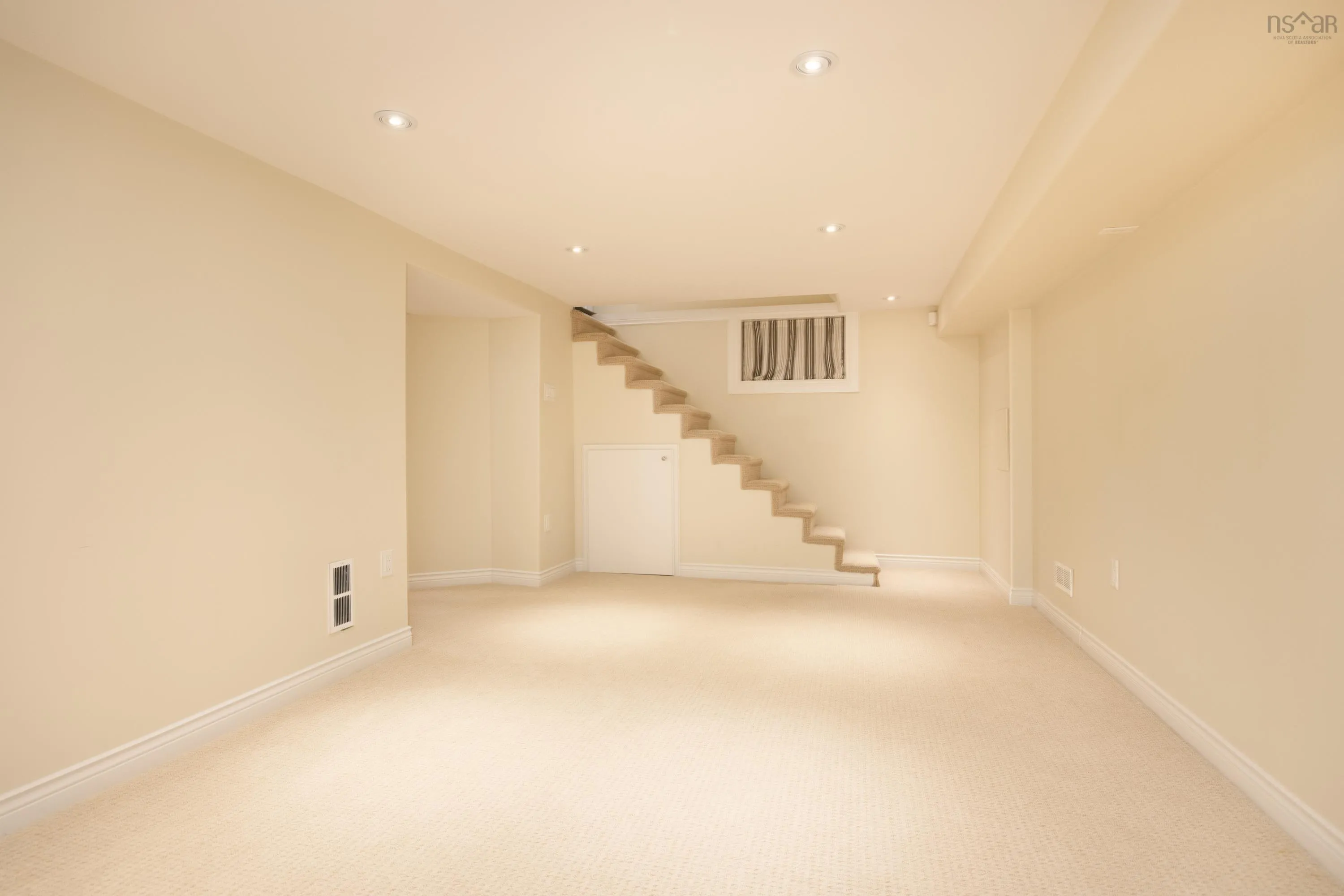 17 Canterbury Street, Dartmouth, NS B2Y 1S8, 3 Bedrooms Bedrooms, ,2 BathroomsBathrooms,Residential,For Sale,Canterbury,202523299