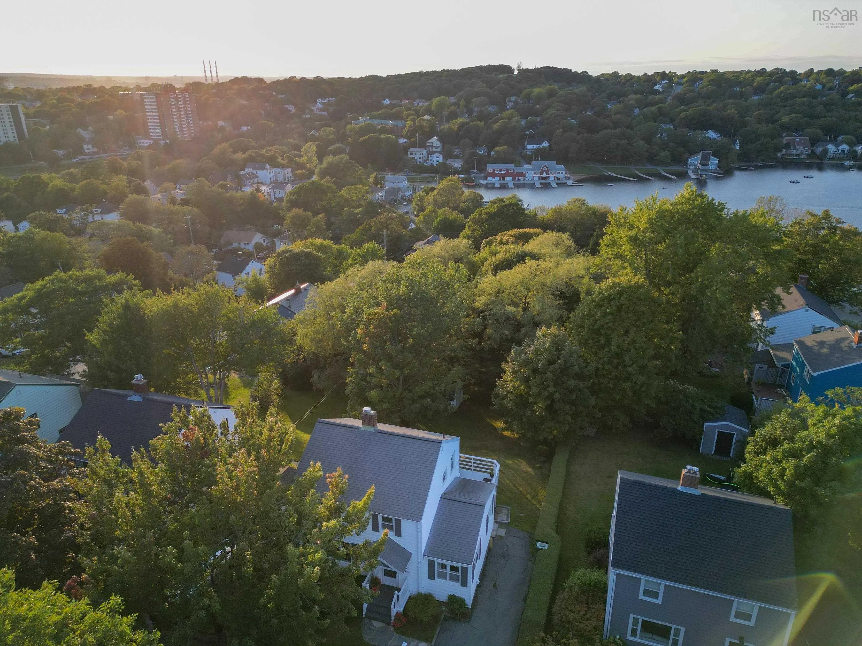 17 Canterbury Street, Dartmouth, NS B2Y 1S8, 3 Bedrooms Bedrooms, ,2 BathroomsBathrooms,Residential,For Sale,Canterbury,202523299