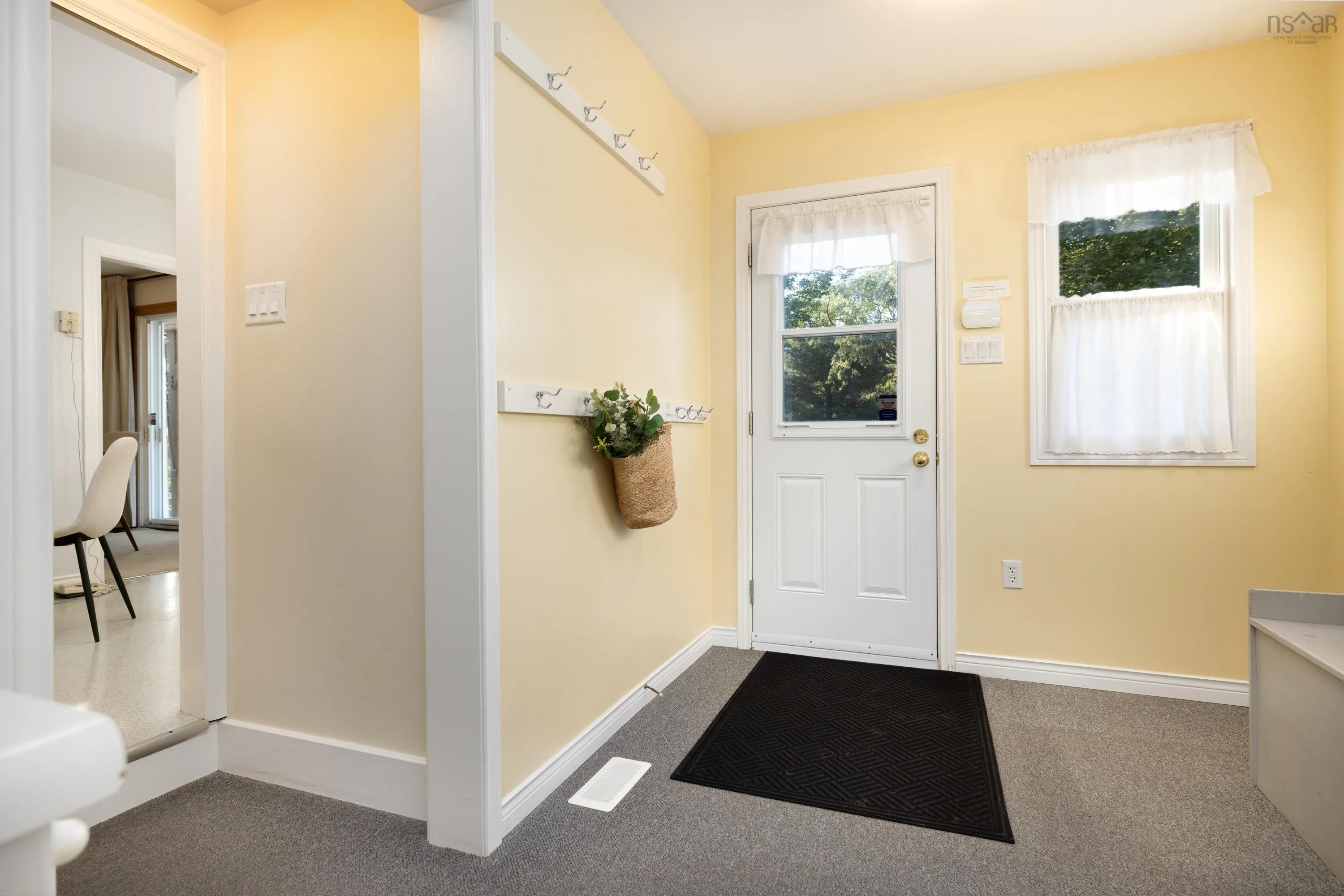 17 Canterbury Street, Dartmouth, NS B2Y 1S8, 3 Bedrooms Bedrooms, ,2 BathroomsBathrooms,Residential,For Sale,Canterbury,202523299