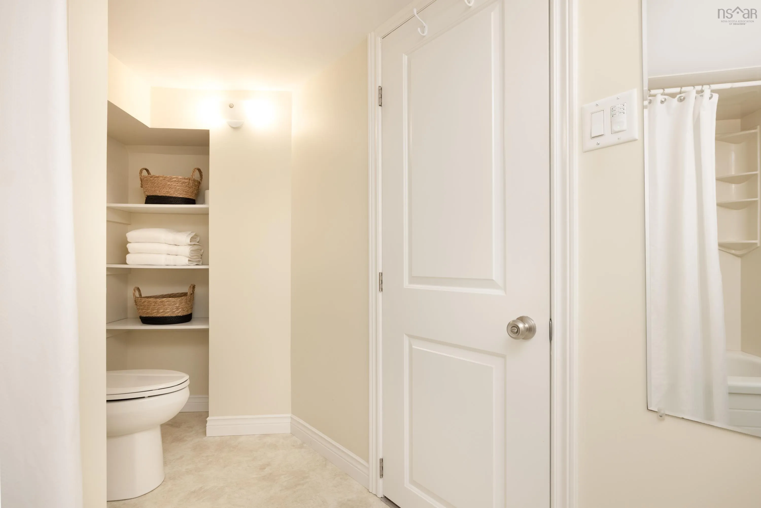 17 Canterbury Street, Dartmouth, NS B2Y 1S8, 3 Bedrooms Bedrooms, ,2 BathroomsBathrooms,Residential,For Sale,Canterbury,202523299