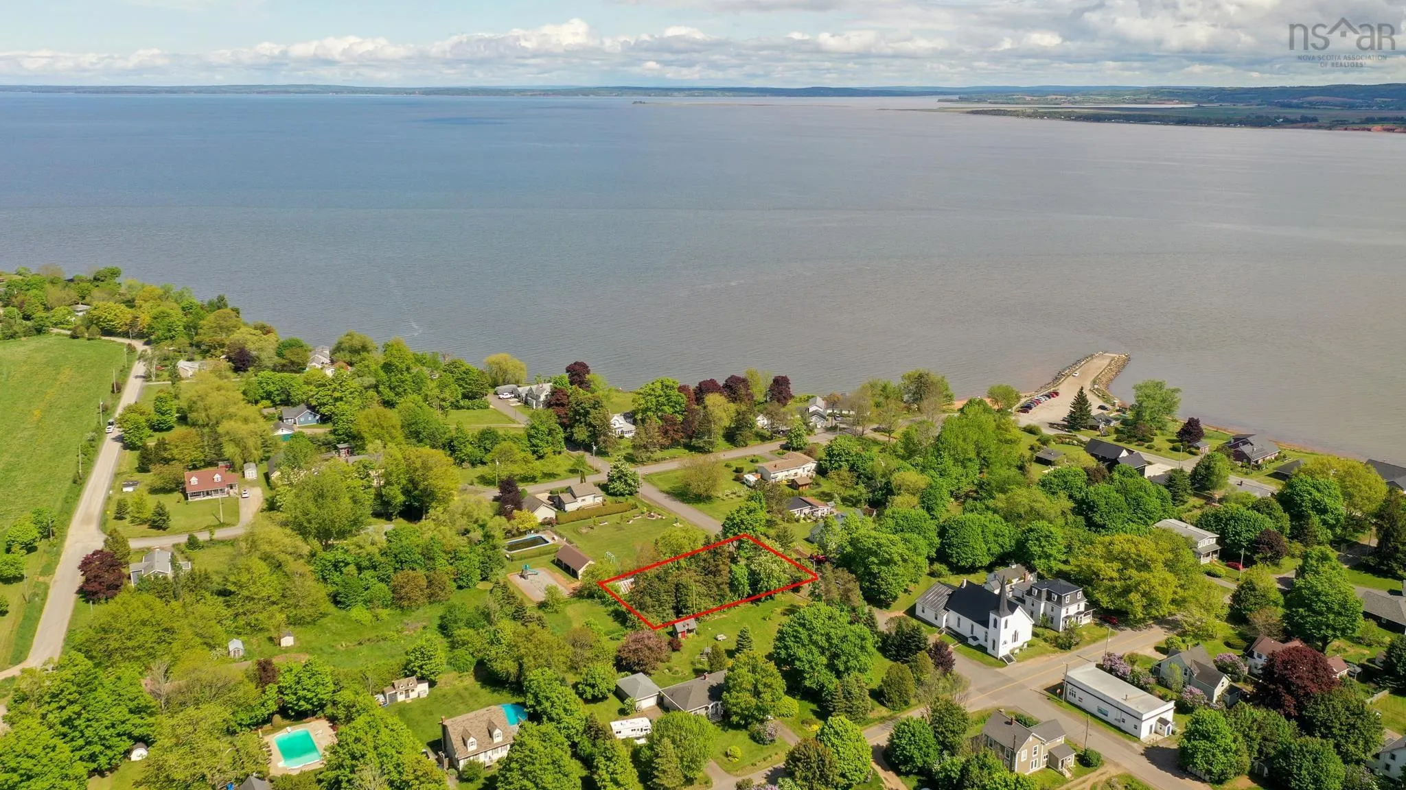 81 Pleasant Street, Kingsport, NS B0P 1H0, 2 Bedrooms Bedrooms, ,1 BathroomBathrooms,Residential,For Sale,Pleasant,202513634