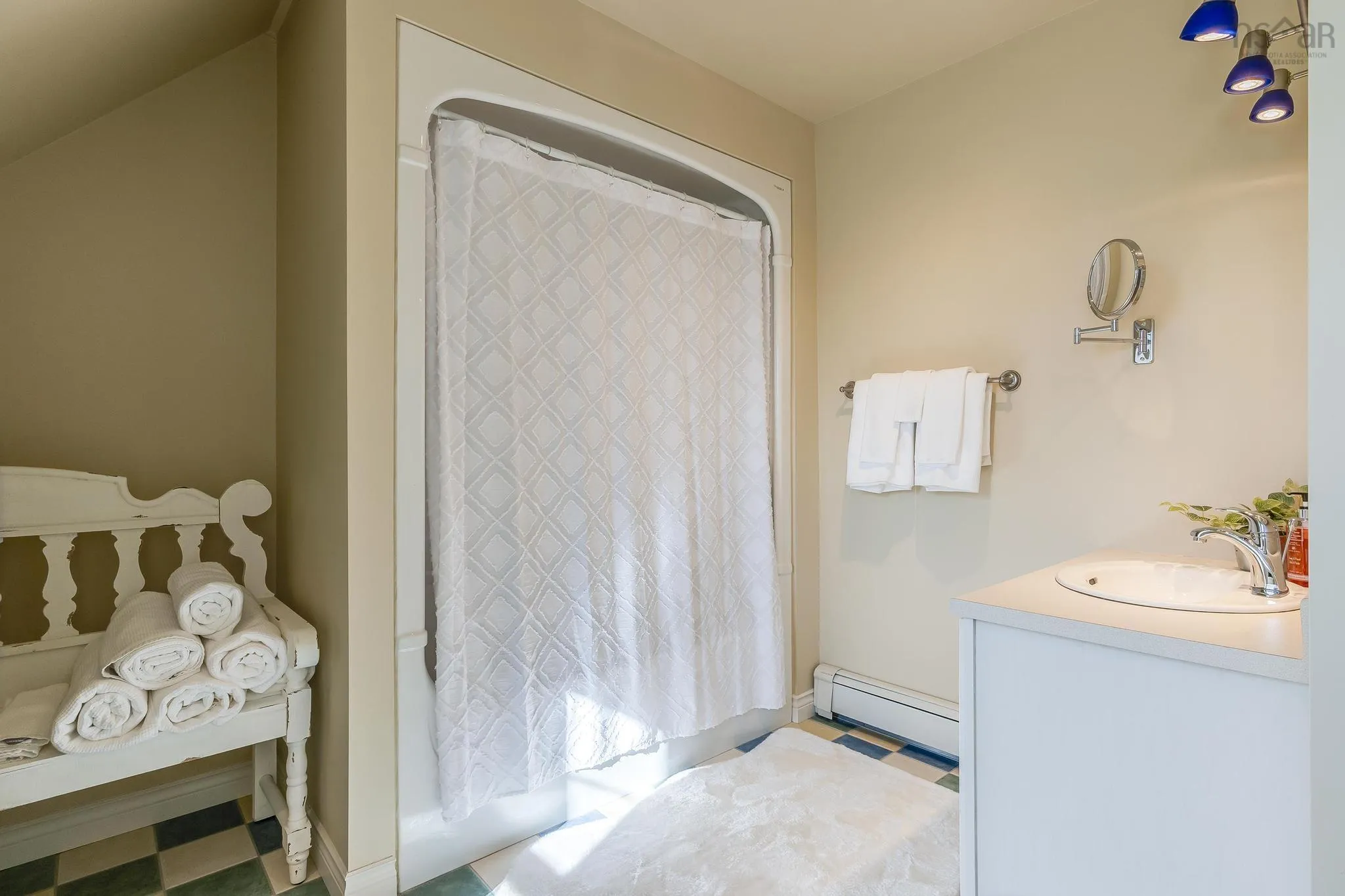 20 Harvey Drive, Baddeck Ns B0e 1b0, 3 Bedrooms Bedrooms, ,3 BathroomsBathrooms,Residential,For Sale,Harvey,202504590