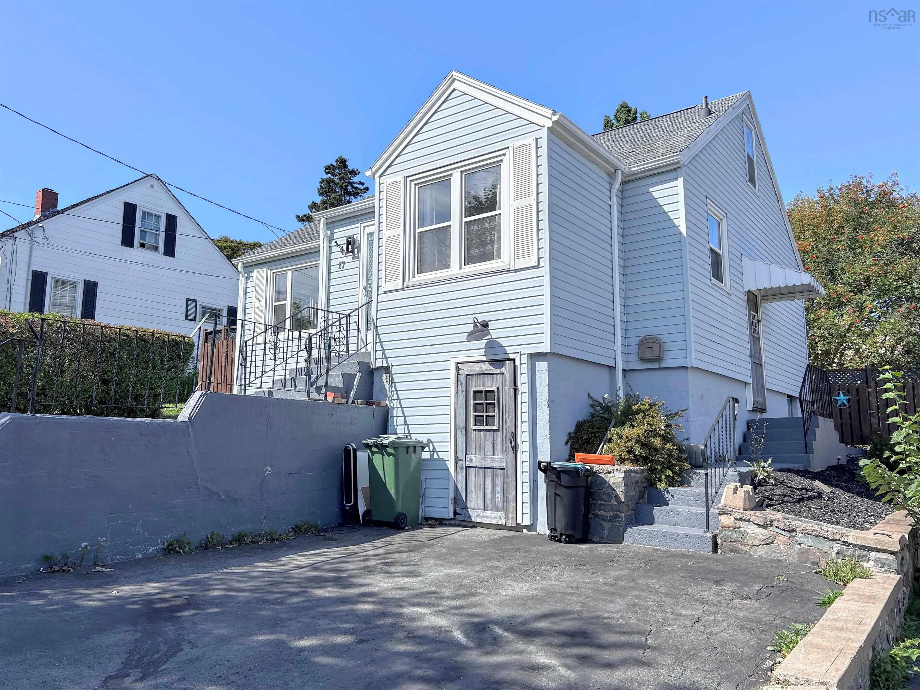 17 Rosedale Avenue, Halifax, NS B3N 2N2, 2 Bedrooms Bedrooms, ,2 BathroomsBathrooms,Residential,For Sale,Rosedale,202524529