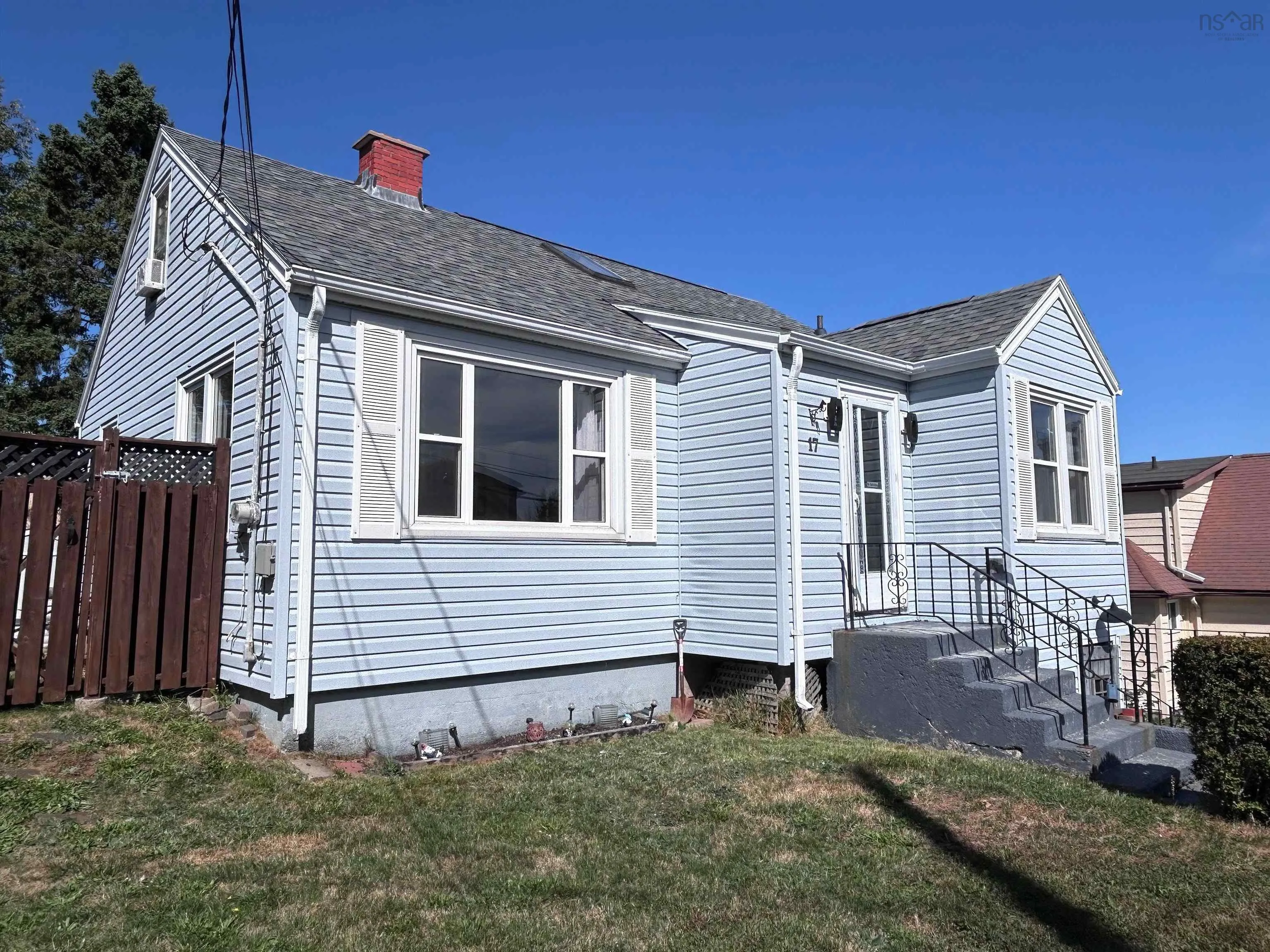 17 Rosedale Avenue, Halifax, NS B3N 2N2, 2 Bedrooms Bedrooms, ,2 BathroomsBathrooms,Residential,For Sale,Rosedale,202524529