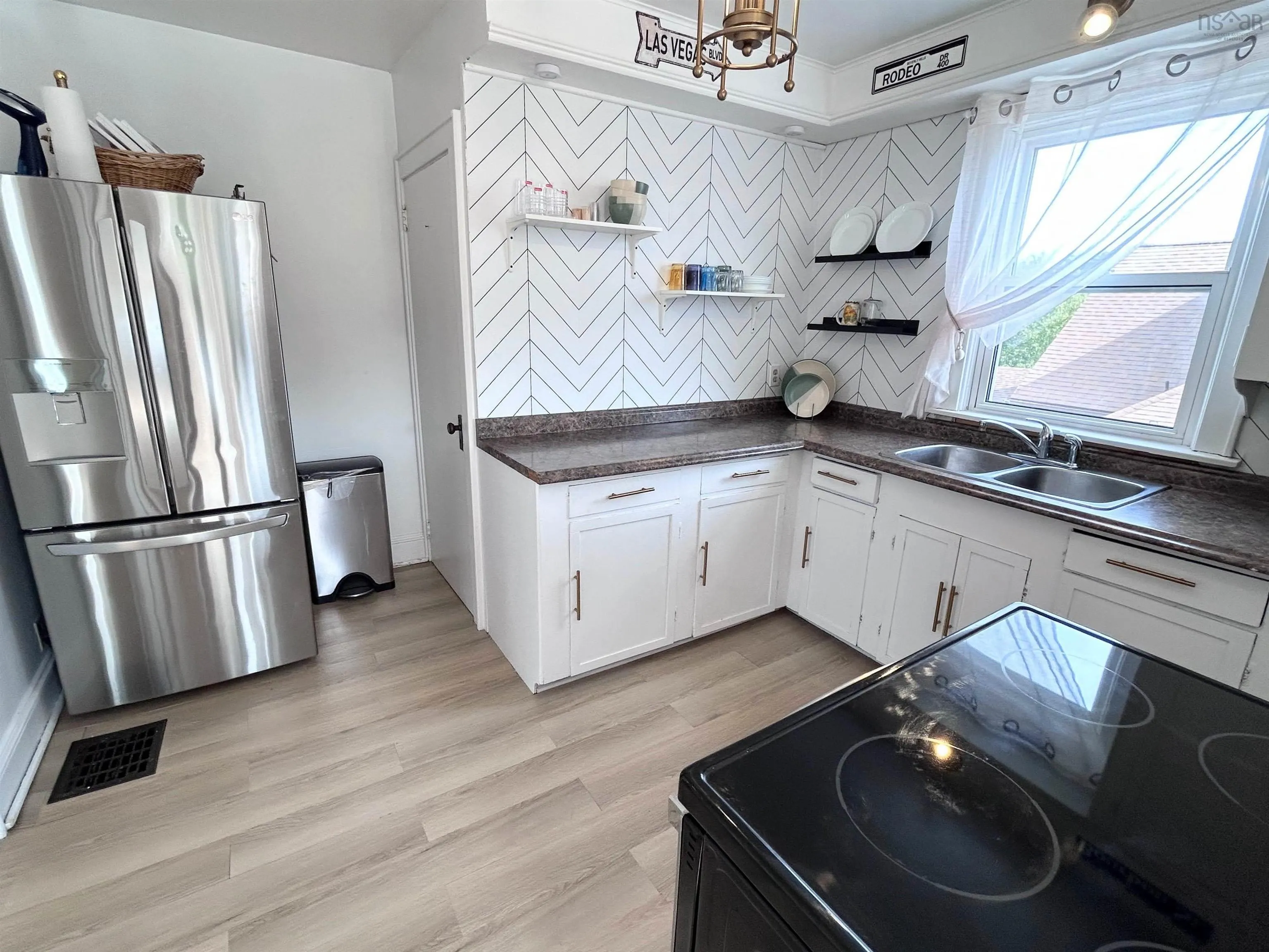 17 Rosedale Avenue, Halifax, NS B3N 2N2, 2 Bedrooms Bedrooms, ,2 BathroomsBathrooms,Residential,For Sale,Rosedale,202524529