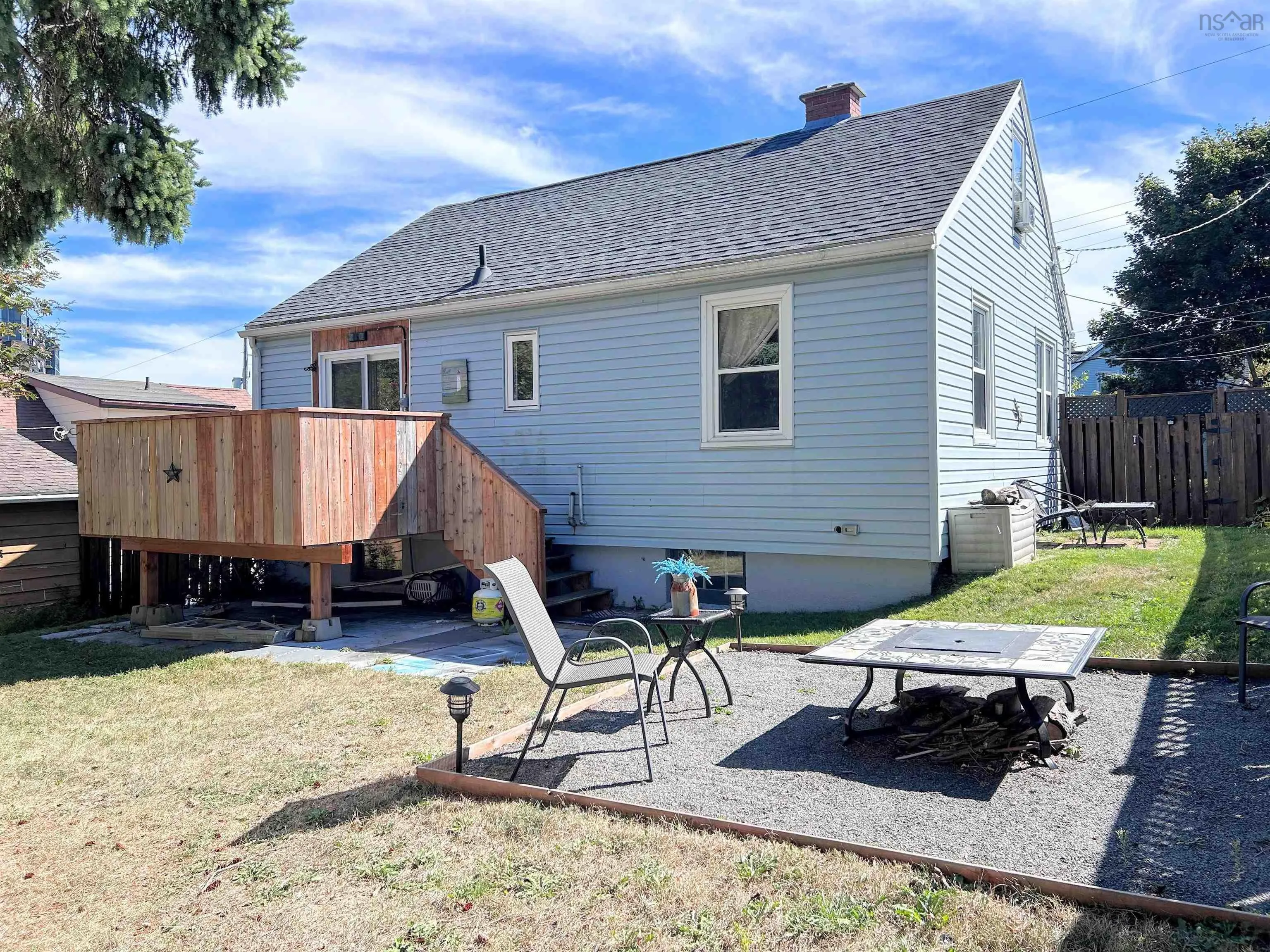 17 Rosedale Avenue, Halifax, NS B3N 2N2, 2 Bedrooms Bedrooms, ,2 BathroomsBathrooms,Residential,For Sale,Rosedale,202524529