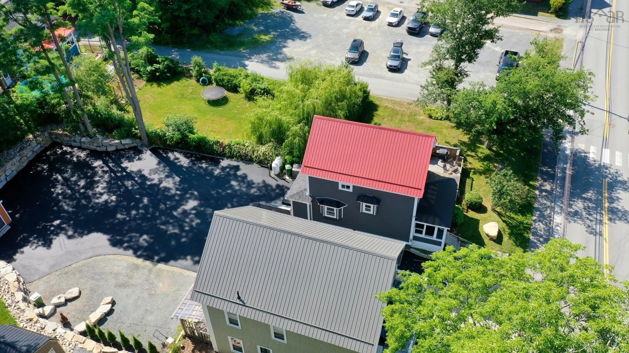 185 King Street, Bridgewater, NS B4V 1A5, 4 Bedrooms Bedrooms, ,2 BathroomsBathrooms,Residential,For Sale,King,202517623