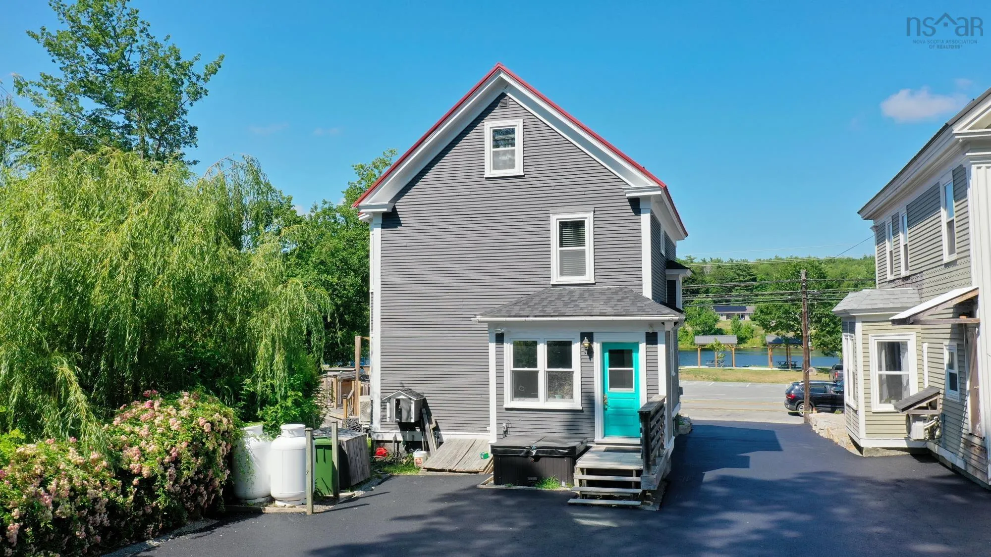 185 King Street, Bridgewater, NS B4V 1A5, 4 Bedrooms Bedrooms, ,2 BathroomsBathrooms,Residential,For Sale,King,202517623