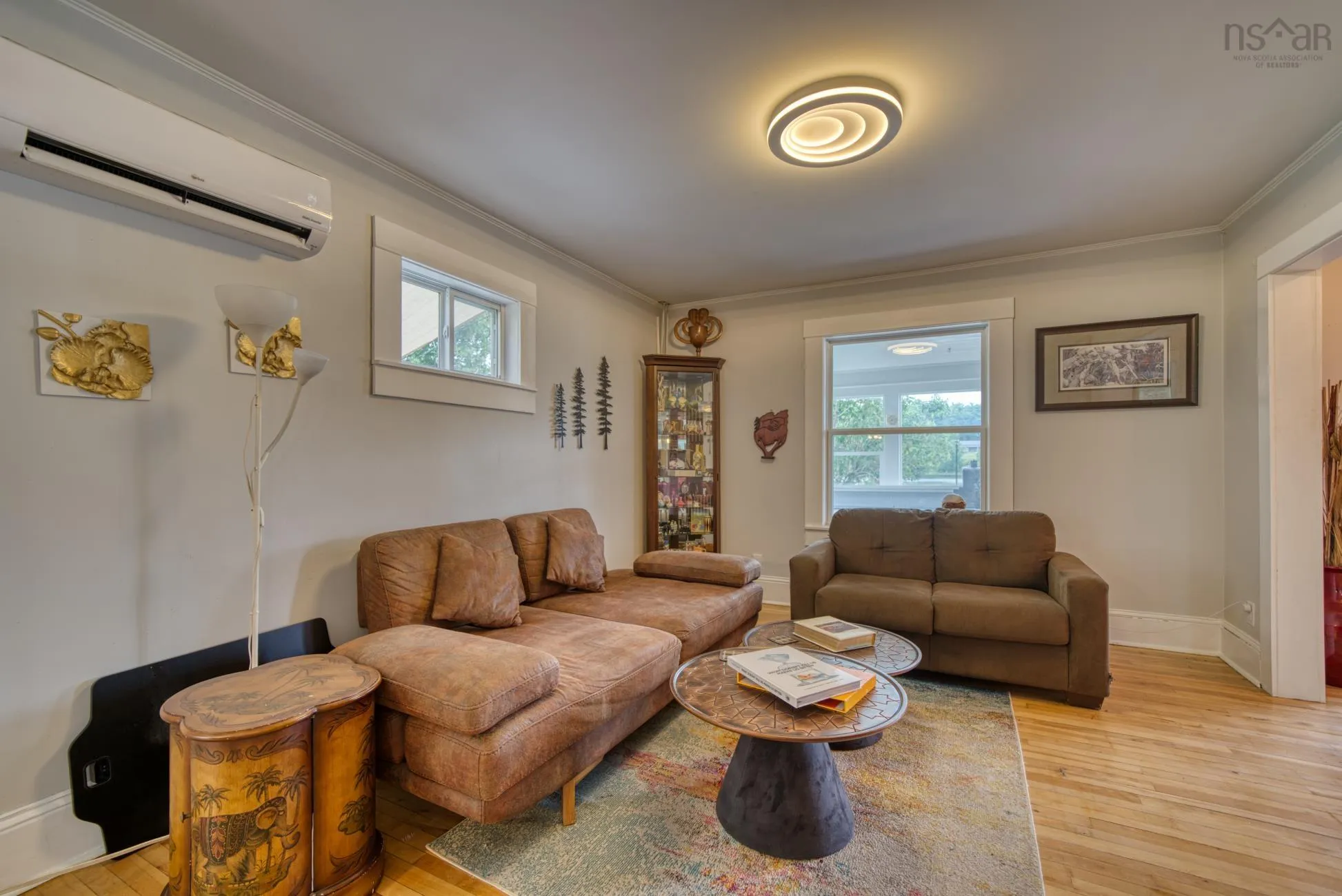 185 King Street, Bridgewater, NS B4V 1A5, 4 Bedrooms Bedrooms, ,2 BathroomsBathrooms,Residential,For Sale,King,202517623