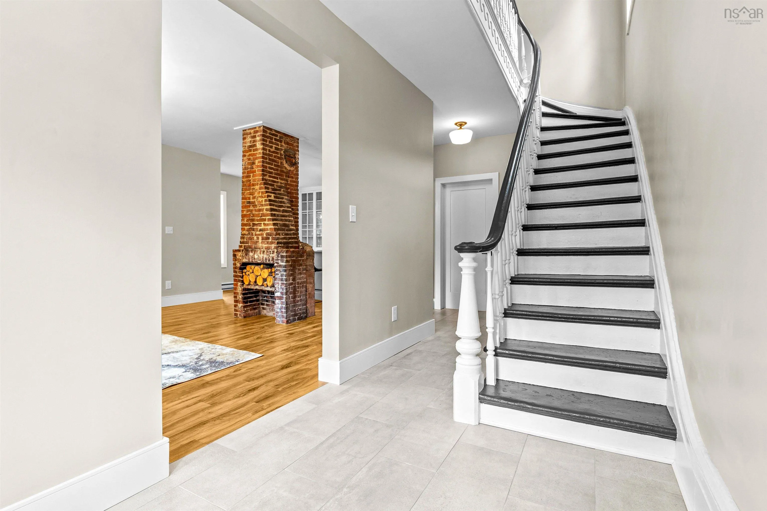 249 Portland Street, Dartmouth, NS B2Y 1J8, 5 Bedrooms Bedrooms, ,3 BathroomsBathrooms,Residential,For Sale,Portland,202525500