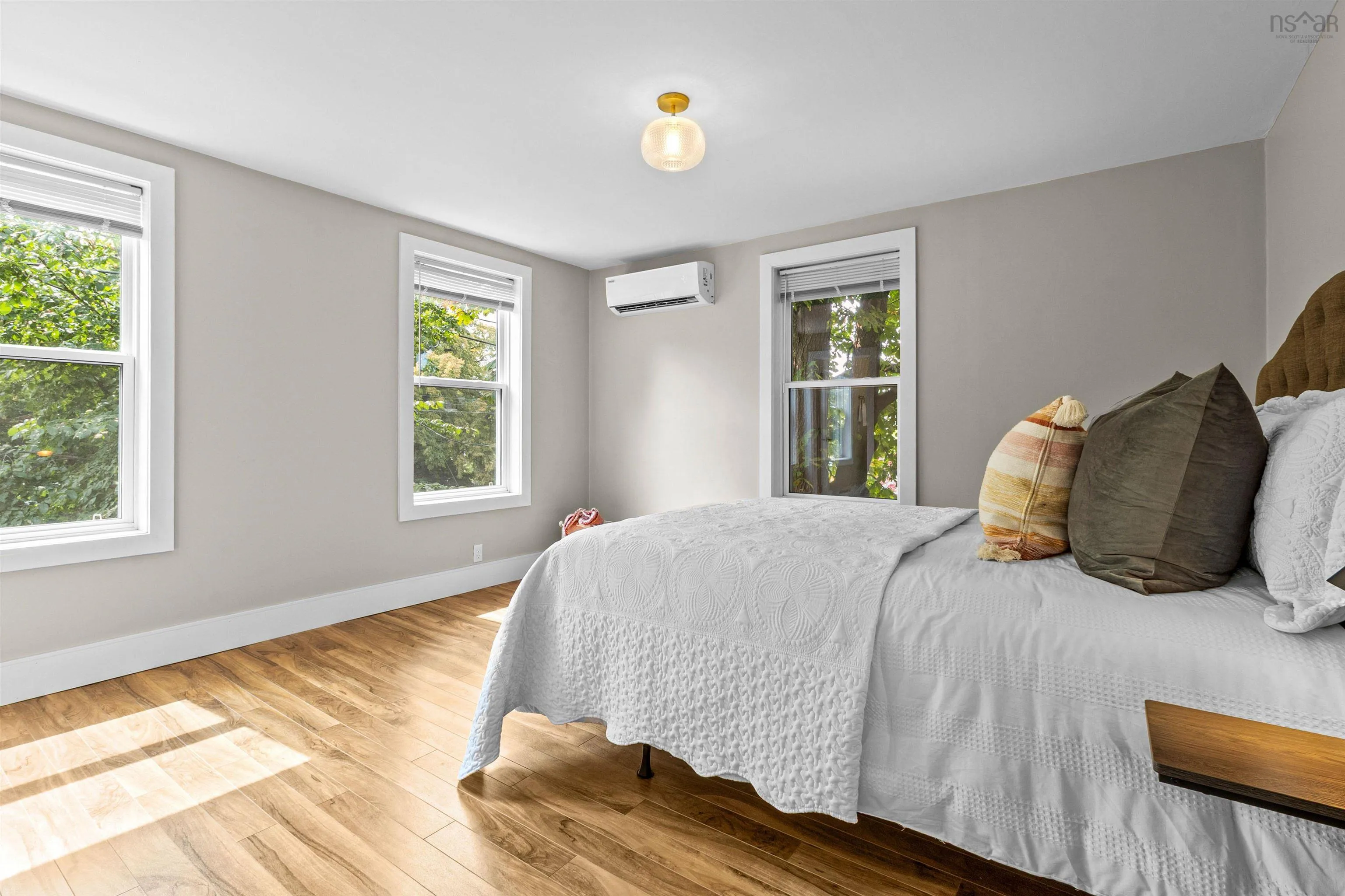 249 Portland Street, Dartmouth, NS B2Y 1J8, 5 Bedrooms Bedrooms, ,3 BathroomsBathrooms,Residential,For Sale,Portland,202525500