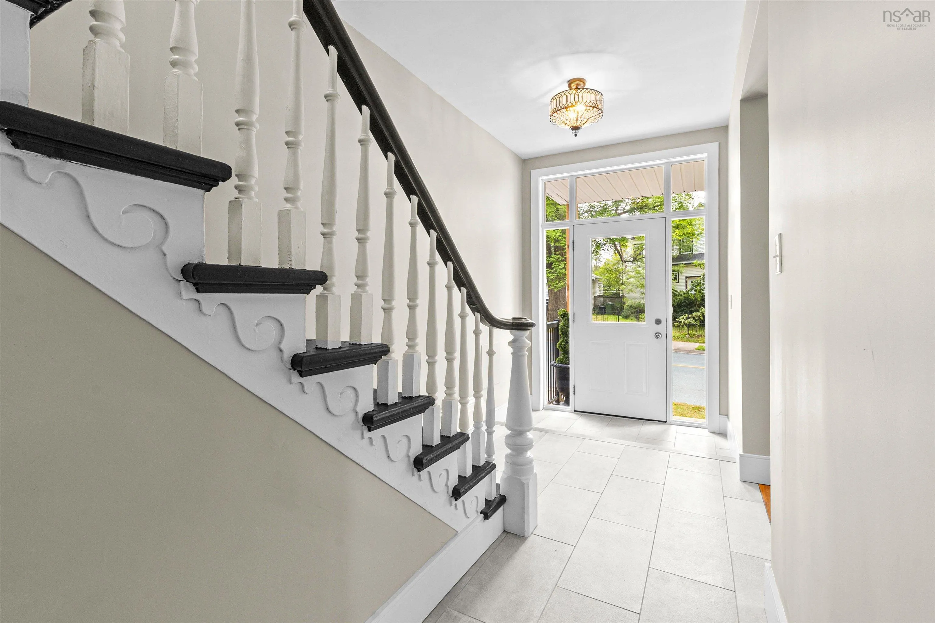 249 Portland Street, Dartmouth, NS B2Y 1J8, 5 Bedrooms Bedrooms, ,3 BathroomsBathrooms,Residential,For Sale,Portland,202525500