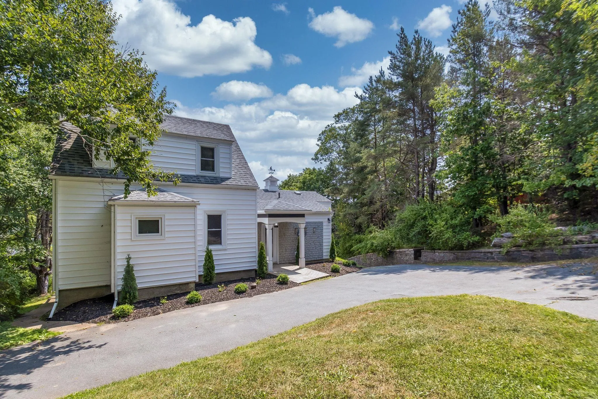 44 Dakin Drive, Halifax, NS B3M 2C9, 3 Bedrooms Bedrooms, ,2 BathroomsBathrooms,Residential,For Sale,Dakin,202522047