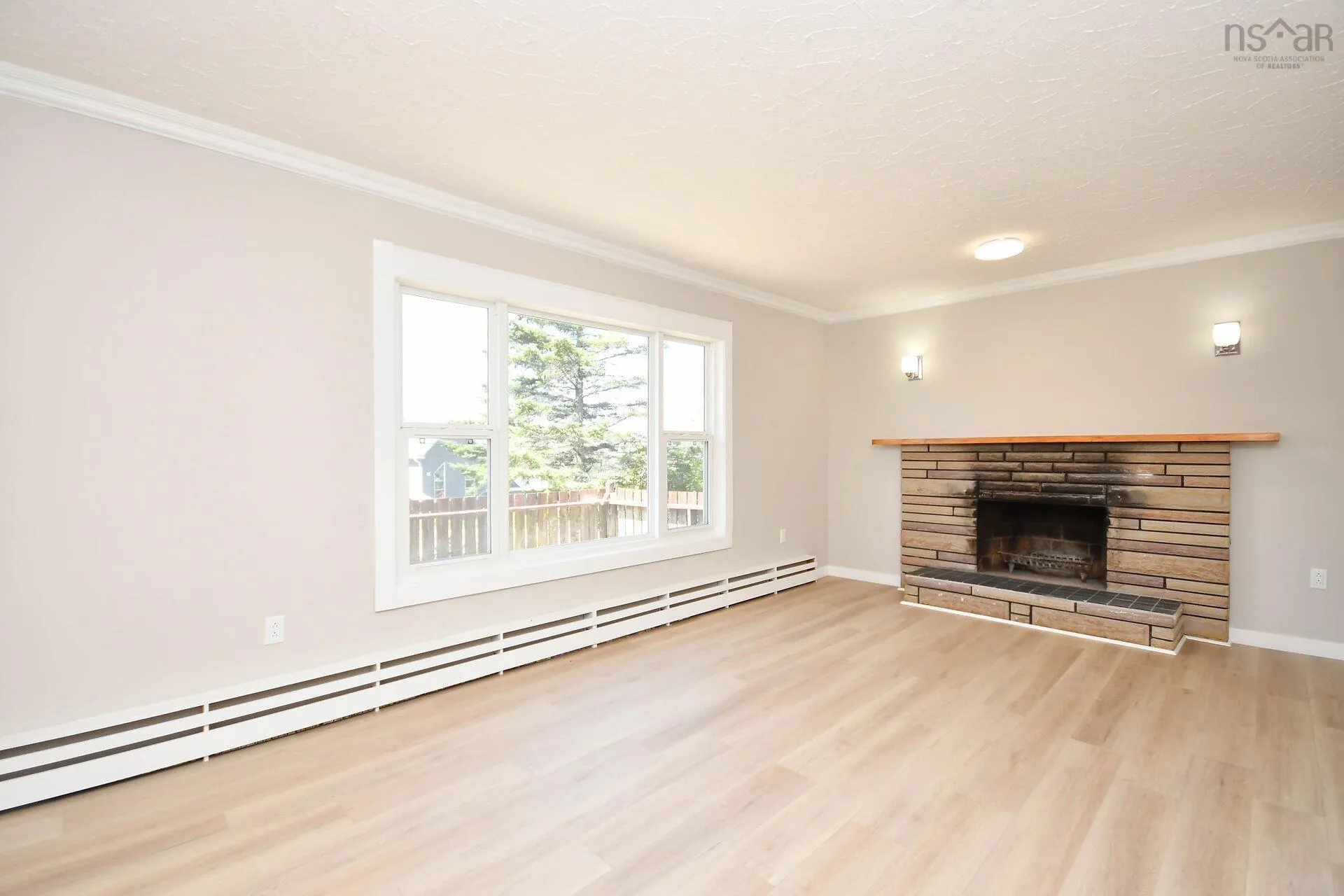 18 Bissett Road, Cole Harbour, NS B2V 2T1, 4 Bedrooms Bedrooms, ,2 BathroomsBathrooms,Residential,For Sale,Bissett,202520908
