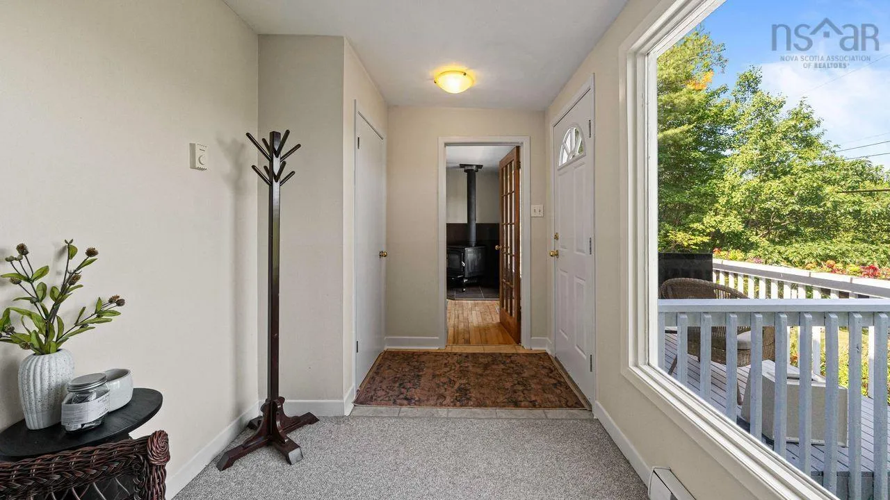 14 Hamshaw Drive, Halifax, NS B3M 2G8, 4 Bedrooms Bedrooms, ,2 BathroomsBathrooms,Residential,For Sale,Hamshaw,202518699