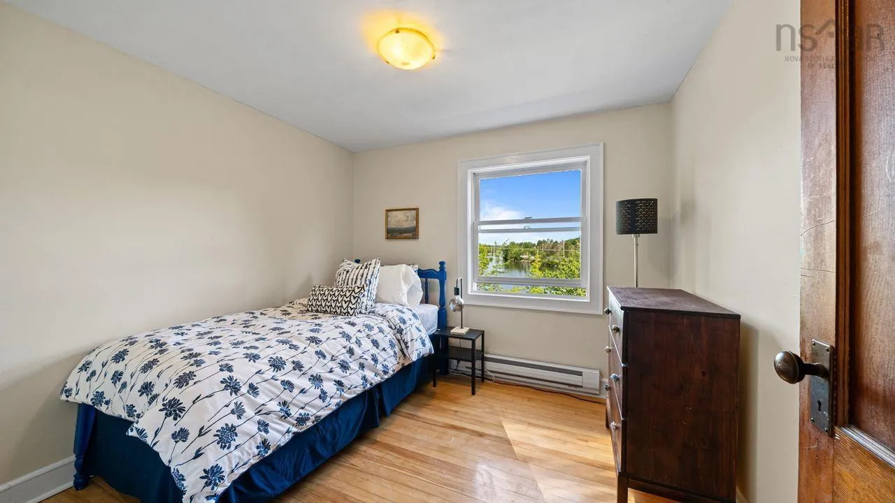 14 Hamshaw Drive, Halifax, NS B3M 2G8, 4 Bedrooms Bedrooms, ,2 BathroomsBathrooms,Residential,For Sale,Hamshaw,202518699