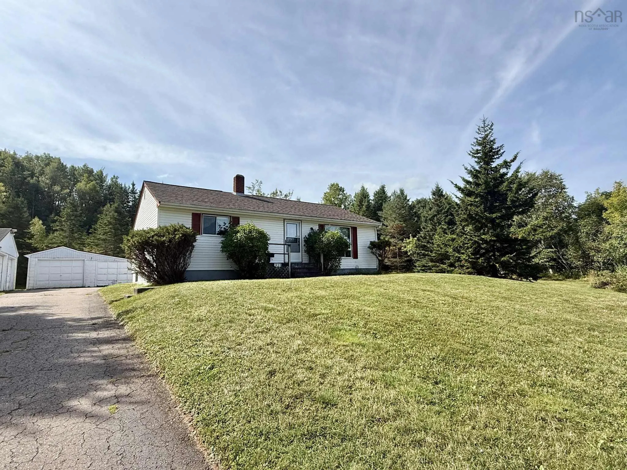 1498 East Prince Street, Salmon River, NS B6L 4C8, 2 Bedrooms Bedrooms, ,2 BathroomsBathrooms,Residential,For Sale,East Prince,202523143