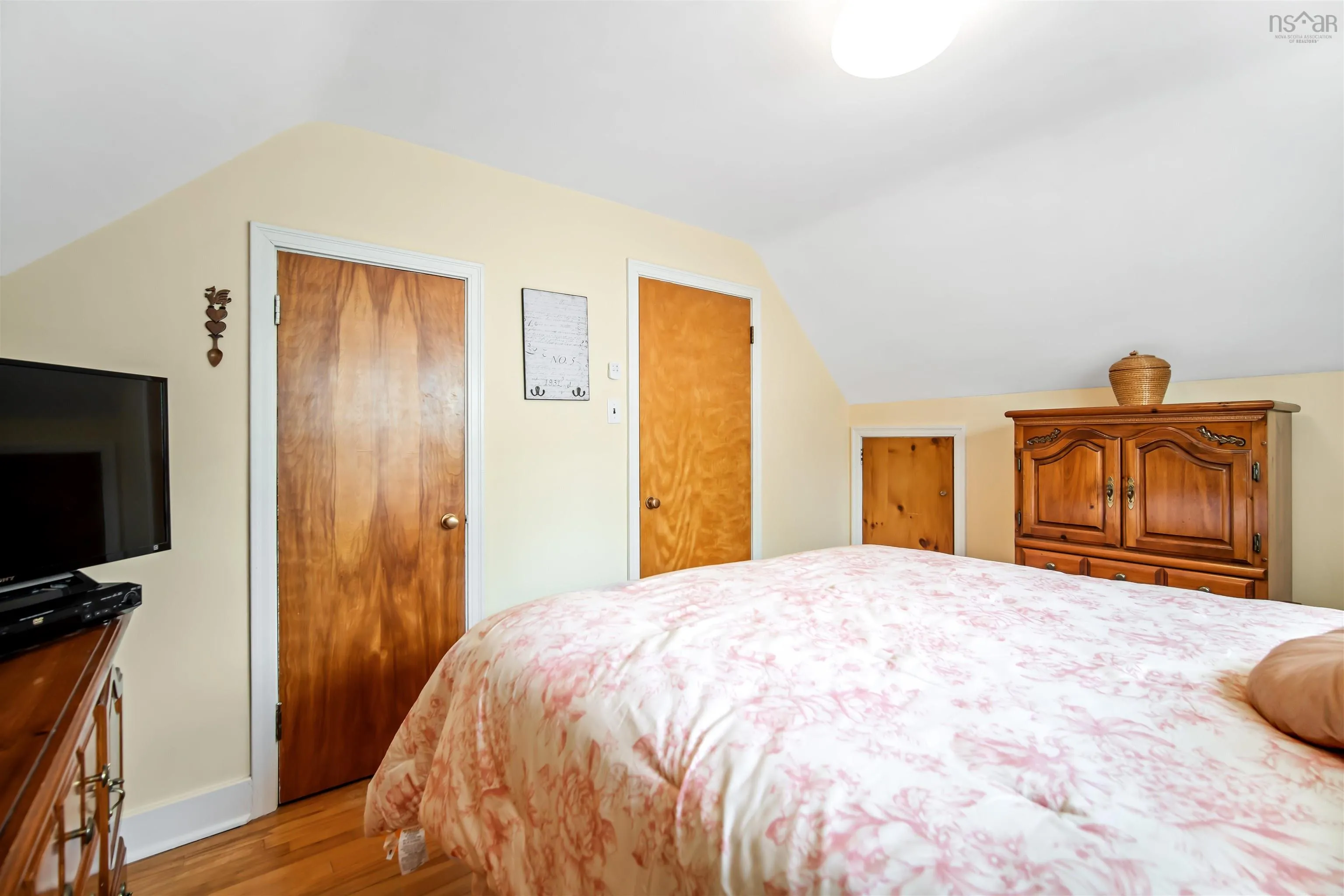 6 Piers Avenue, Halifax, NS B3N 1Z3, 3 Bedrooms Bedrooms, ,2 BathroomsBathrooms,Residential,For Sale,Piers,202523913
