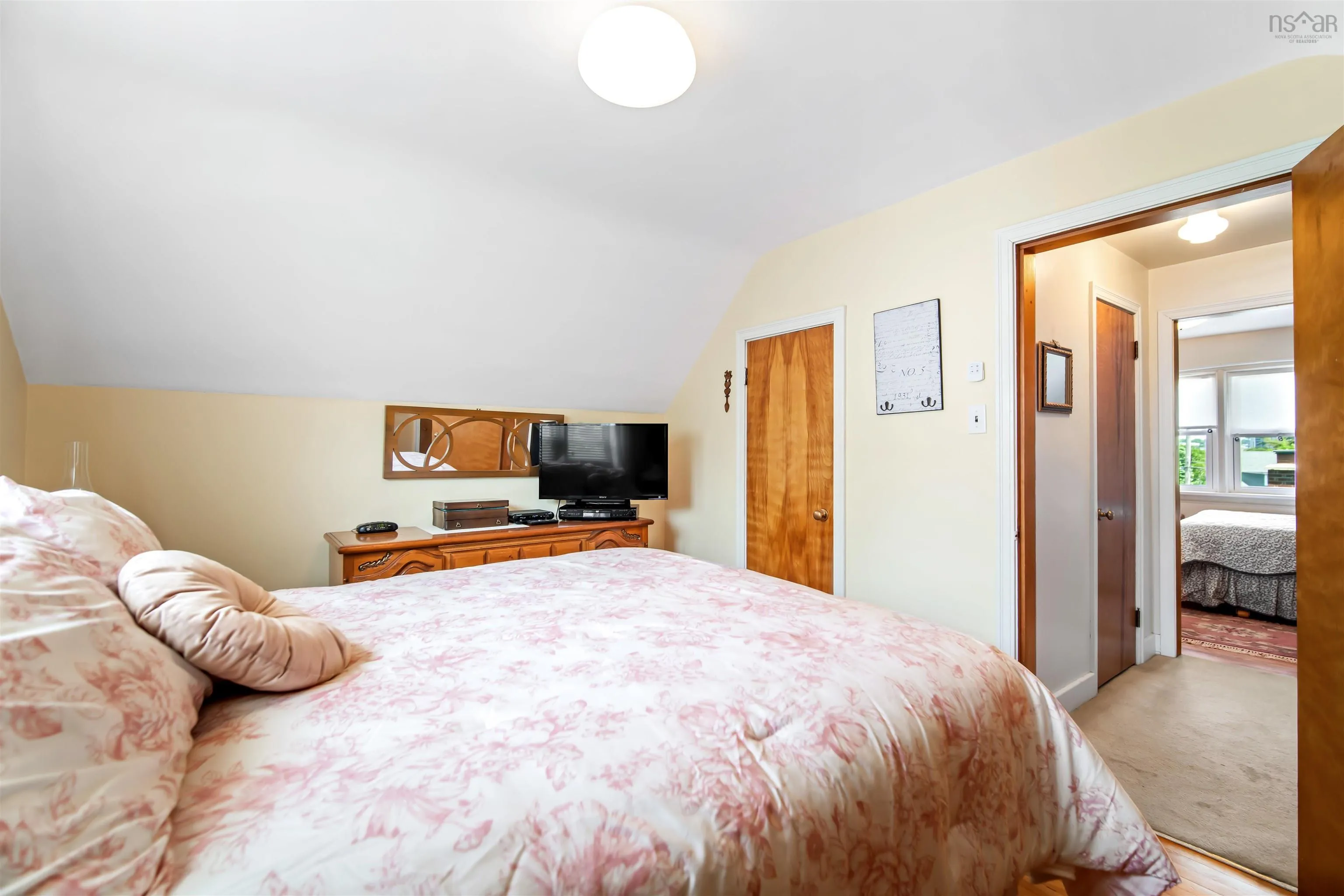 6 Piers Avenue, Halifax, NS B3N 1Z3, 3 Bedrooms Bedrooms, ,2 BathroomsBathrooms,Residential,For Sale,Piers,202523913