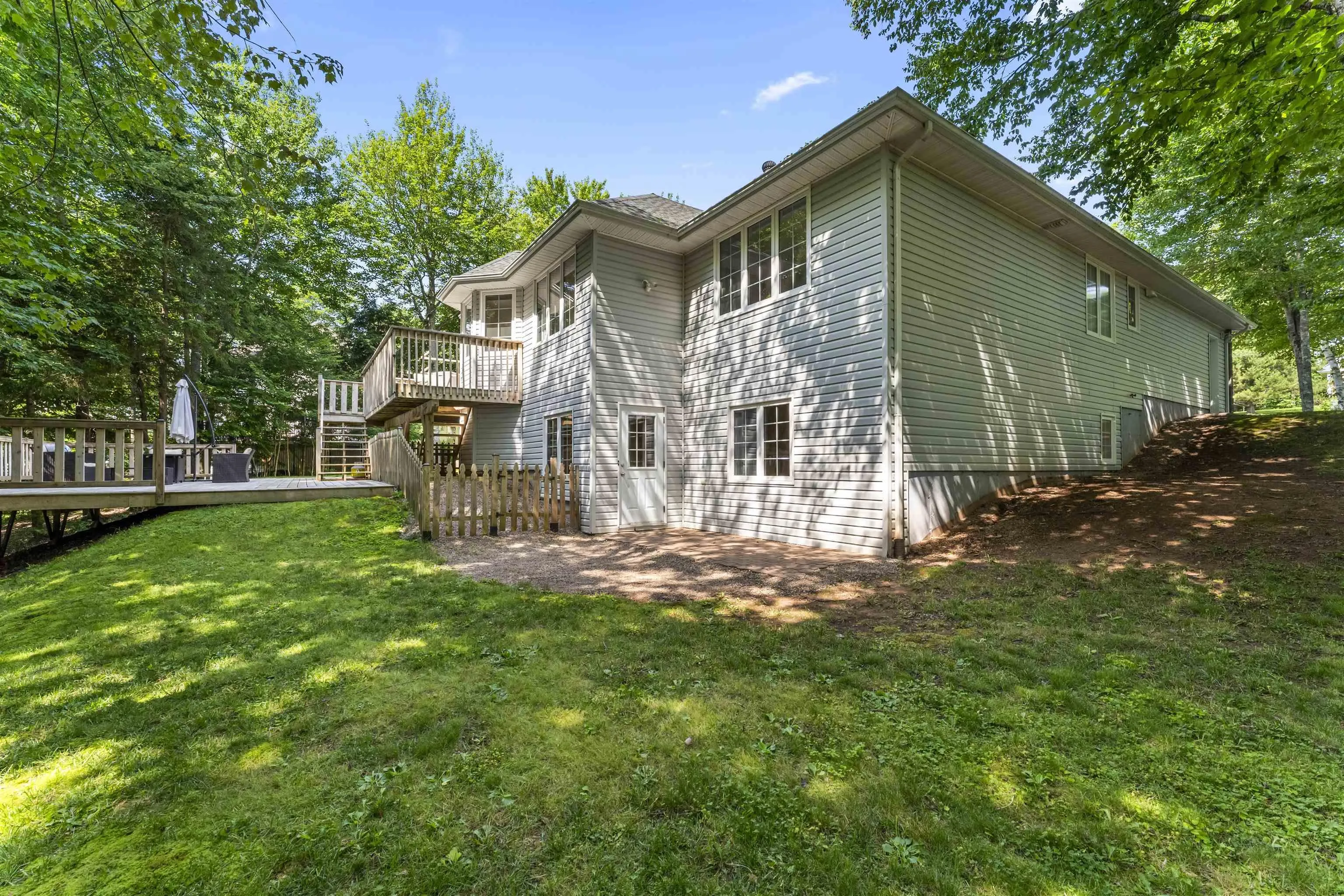 27 Somerset Drive, Bible Hill, NS B6L 4J3, 5 Bedrooms Bedrooms, ,3 BathroomsBathrooms,Residential,For Sale,Somerset,202519128
