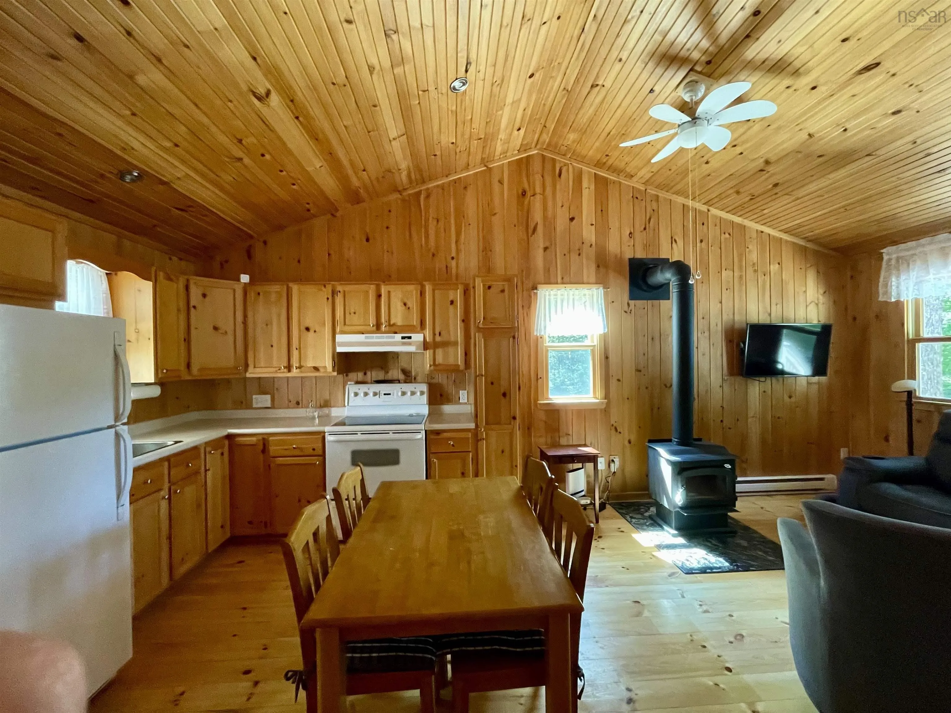 27 Tupper Lake Drive, Westfield, NS B0T 1B0, 2 Bedrooms Bedrooms, ,1 BathroomBathrooms,Residential,For Sale,Tupper Lake,202521386