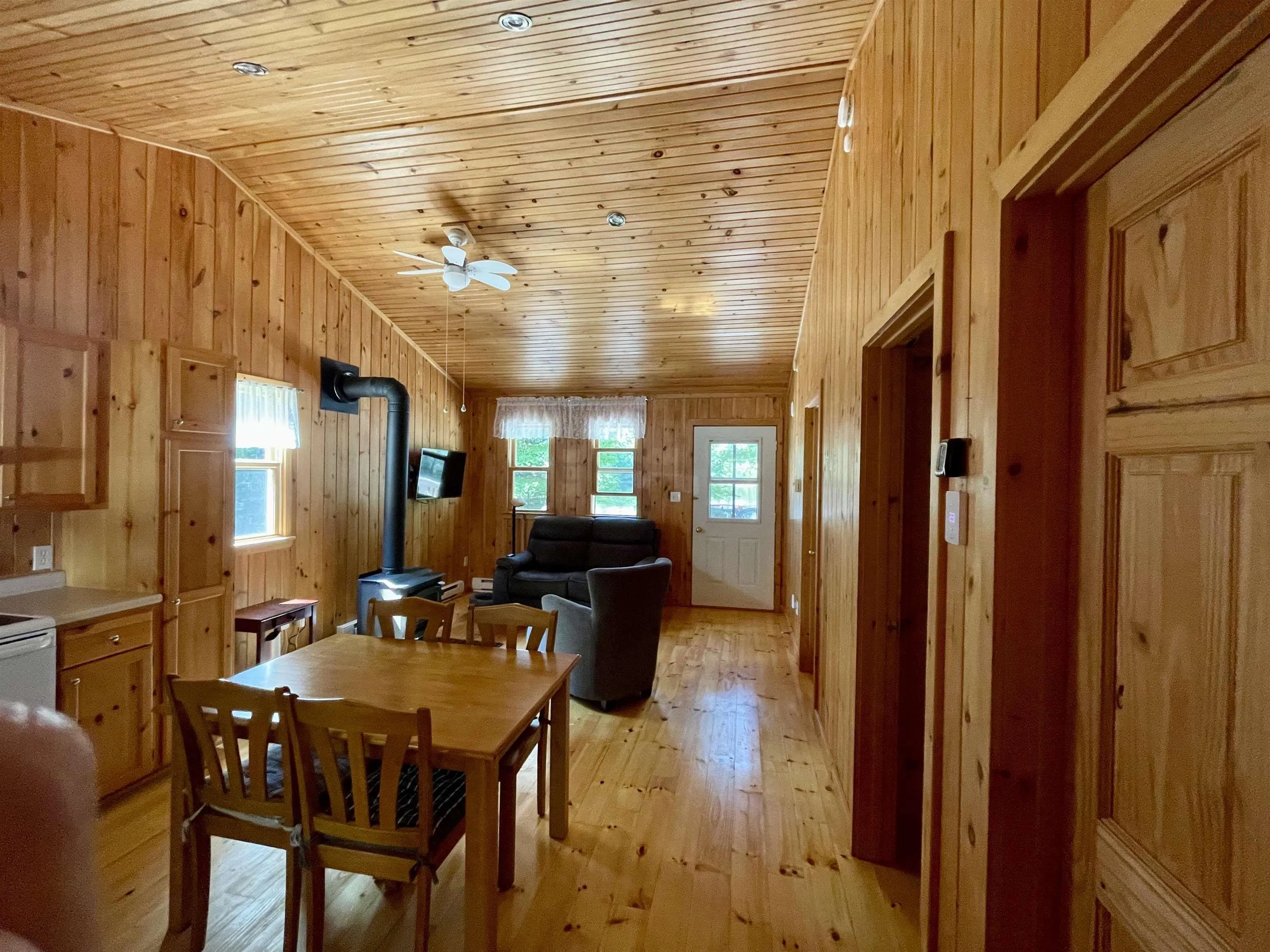 27 Tupper Lake Drive, Westfield, NS B0T 1B0, 2 Bedrooms Bedrooms, ,1 BathroomBathrooms,Residential,For Sale,Tupper Lake,202521386