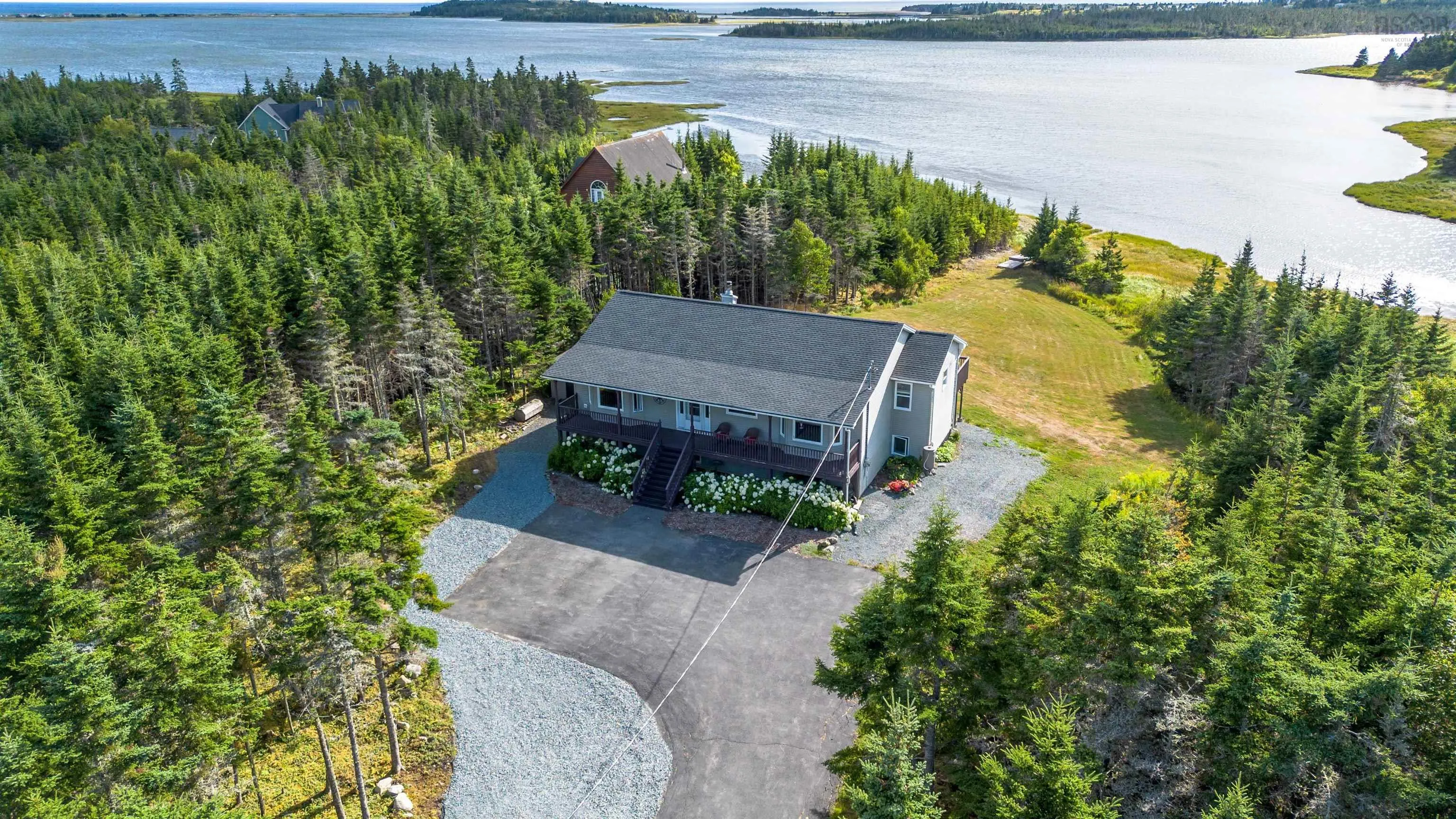 284 Leslie Road, East Lawrencetown, NS B2Z 1T4, 5 Bedrooms Bedrooms, ,3 BathroomsBathrooms,Residential,For Sale,Leslie,202521224