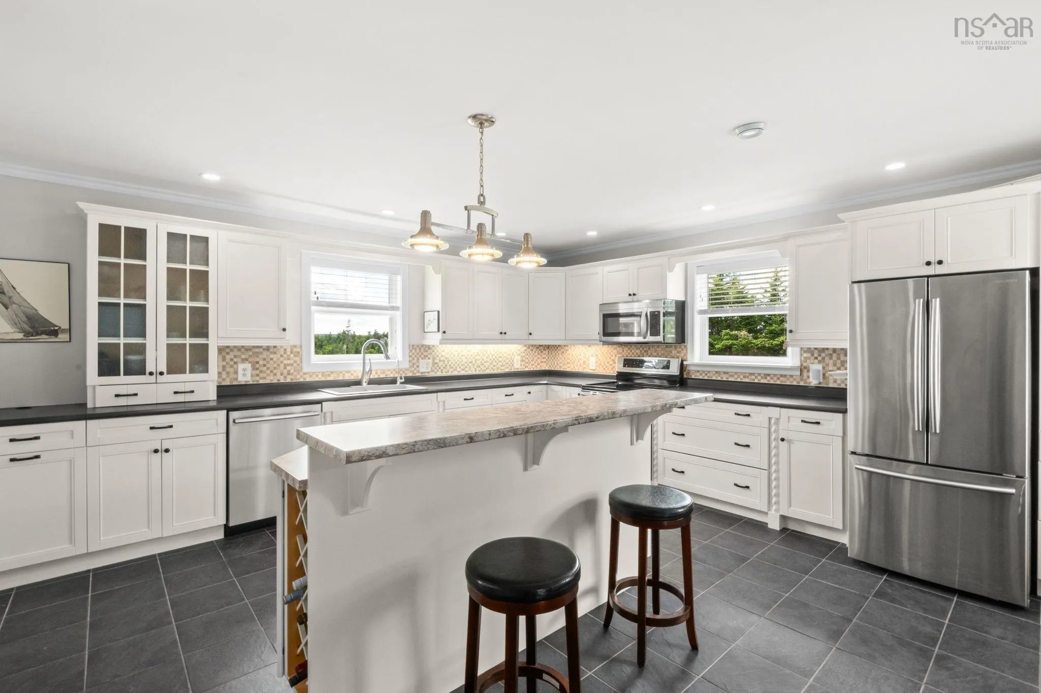 284 Leslie Road, East Lawrencetown, NS B2Z 1T4, 5 Bedrooms Bedrooms, ,3 BathroomsBathrooms,Residential,For Sale,Leslie,202521224