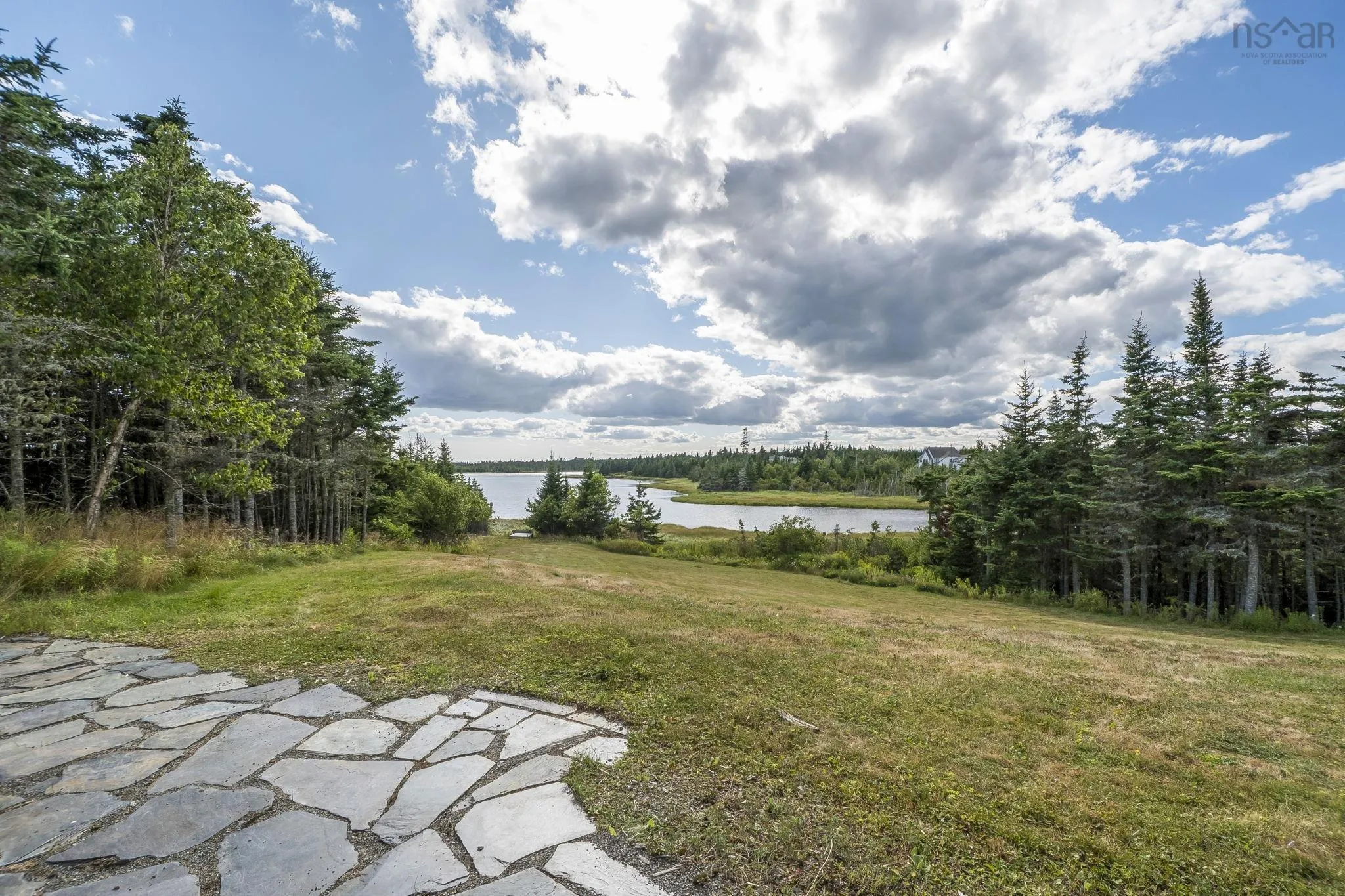 284 Leslie Road, East Lawrencetown, NS B2Z 1T4, 5 Bedrooms Bedrooms, ,3 BathroomsBathrooms,Residential,For Sale,Leslie,202521224