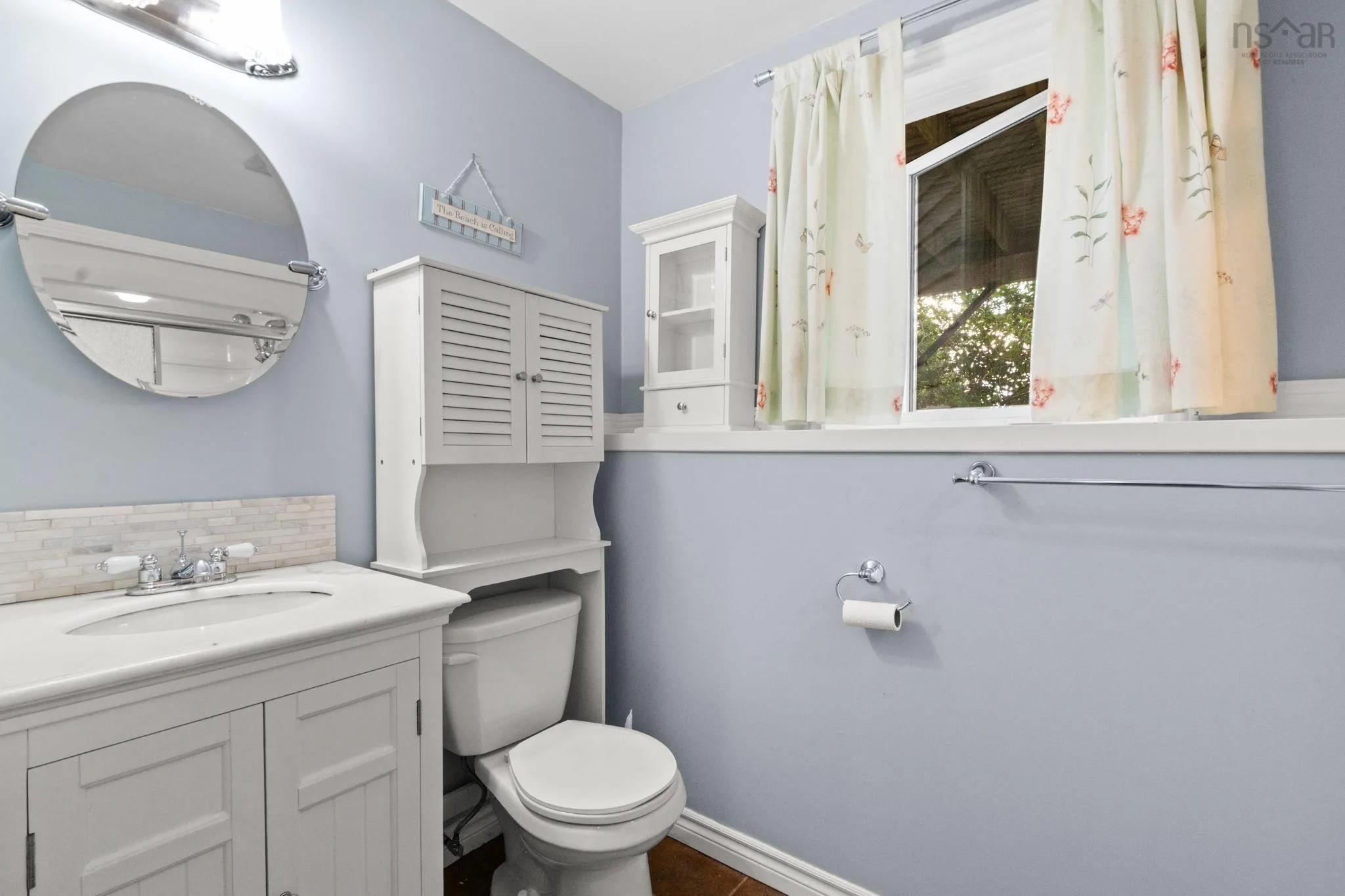 284 Leslie Road, East Lawrencetown, NS B2Z 1T4, 5 Bedrooms Bedrooms, ,3 BathroomsBathrooms,Residential,For Sale,Leslie,202521224