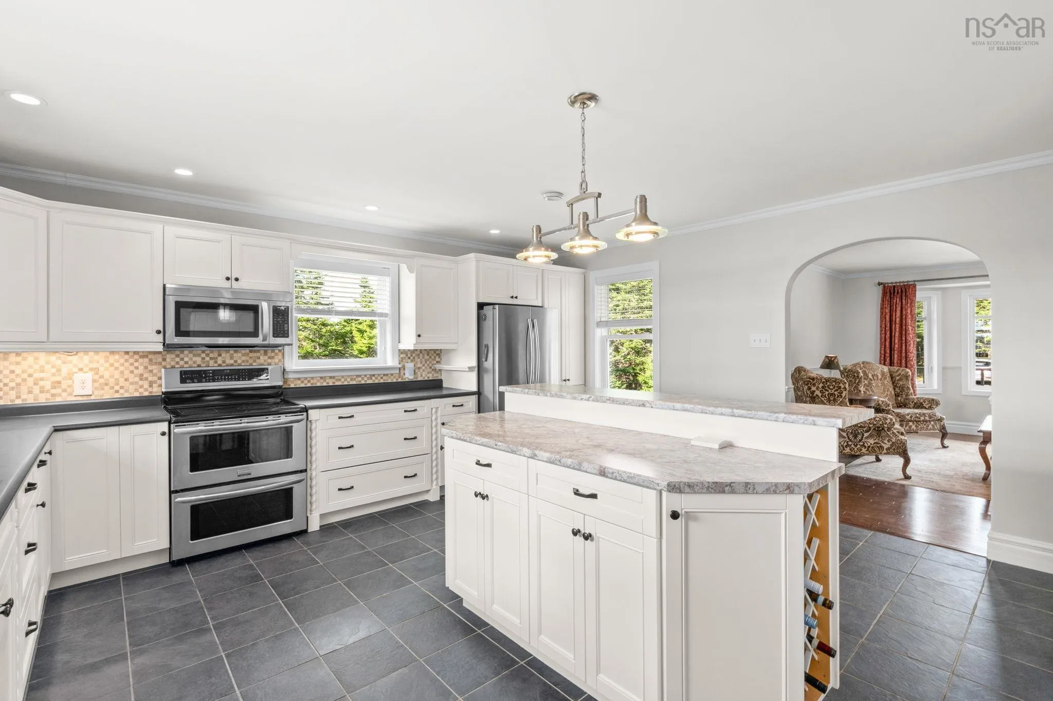 284 Leslie Road, East Lawrencetown, NS B2Z 1T4, 5 Bedrooms Bedrooms, ,3 BathroomsBathrooms,Residential,For Sale,Leslie,202521224