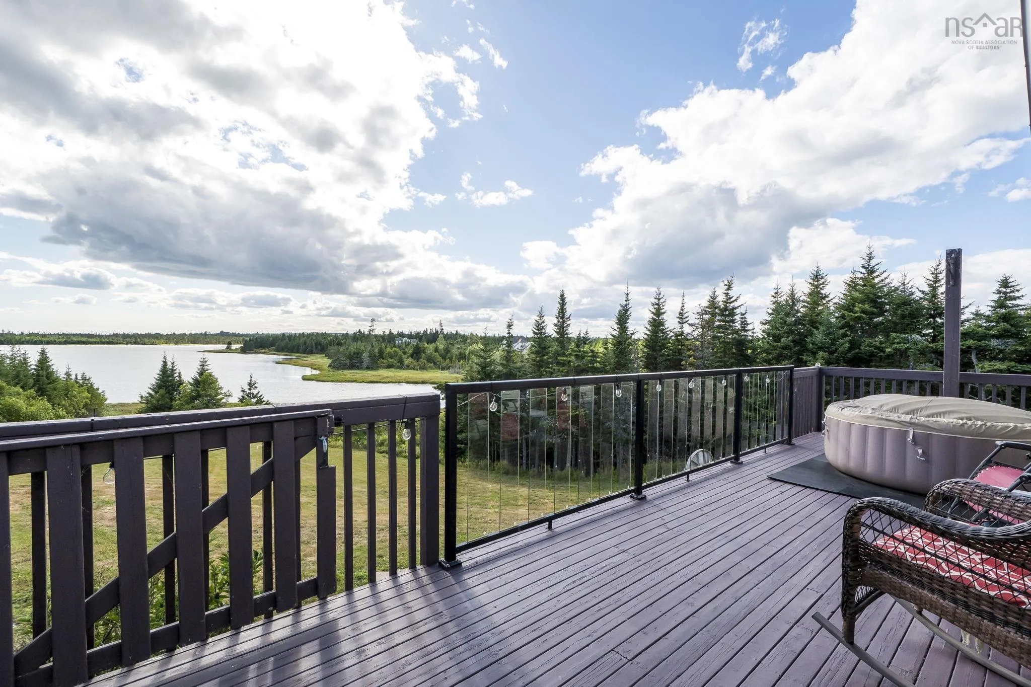 284 Leslie Road, East Lawrencetown, NS B2Z 1T4, 5 Bedrooms Bedrooms, ,3 BathroomsBathrooms,Residential,For Sale,Leslie,202521224